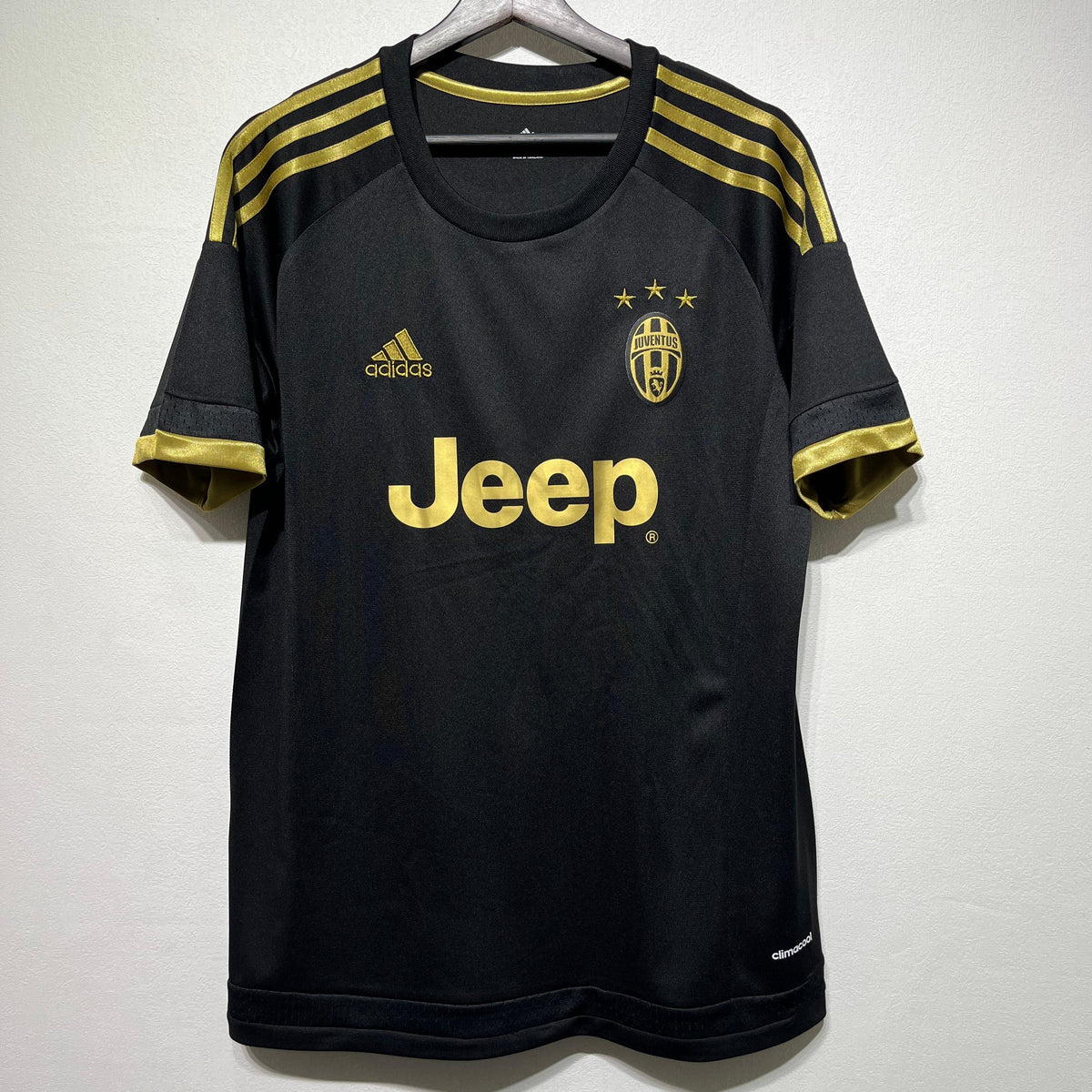 Maillot-Juventus-Retro-Vintage-2015-2016-Third-Homme-1