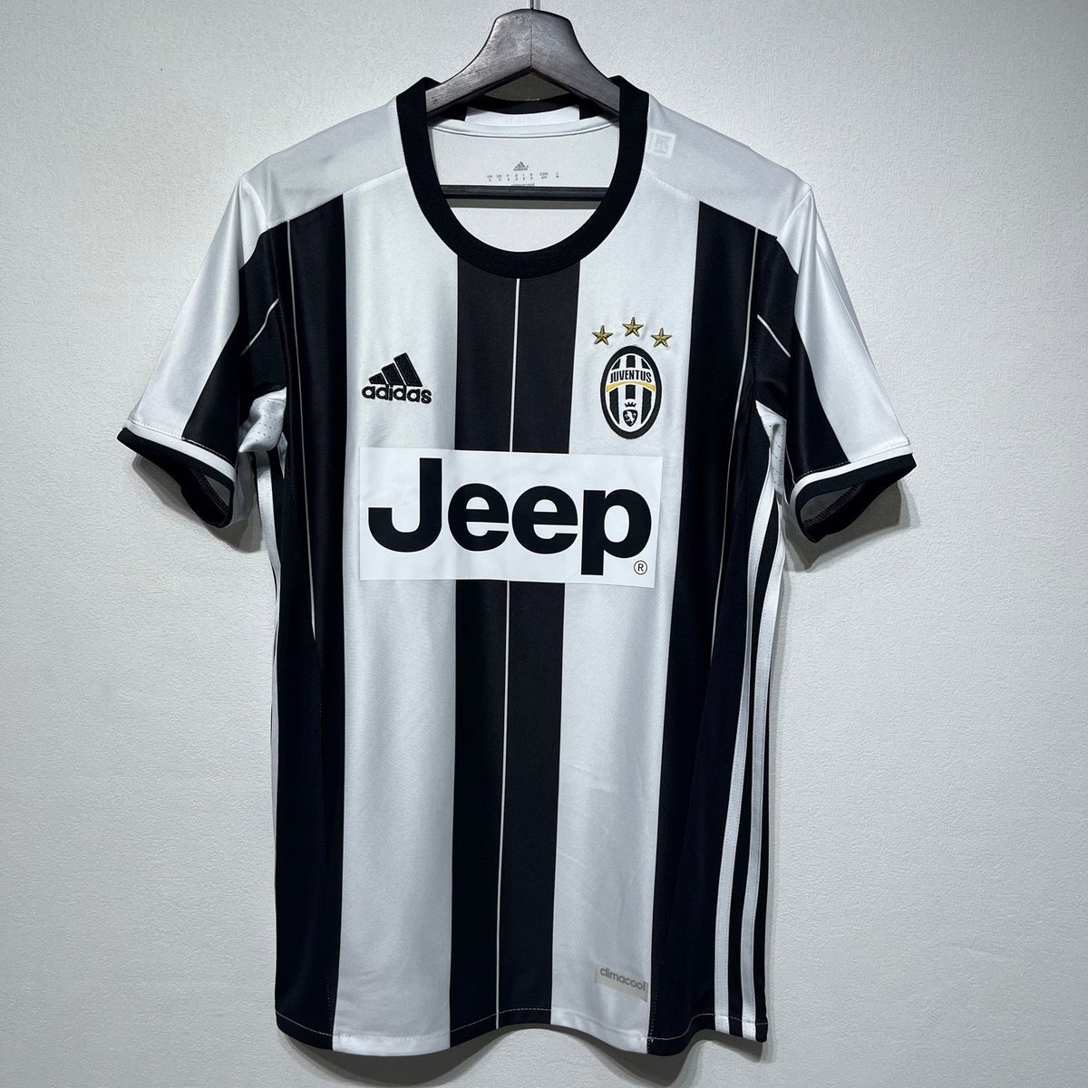 Maillot-Juventus-Retro-Vintage-2016-2017-Domicile-Homme-1