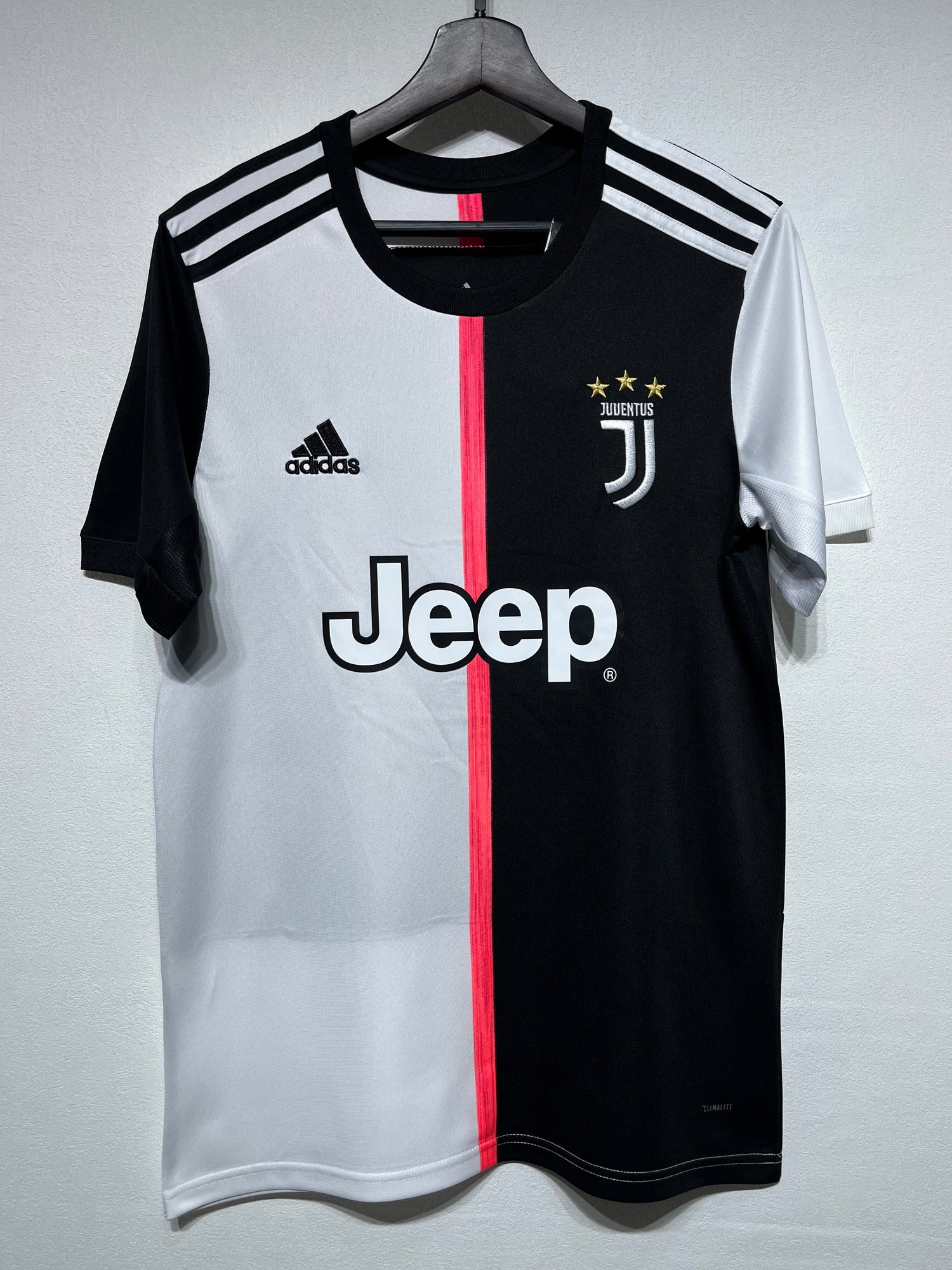 Maillot-Juventus-Retro-Vintage-2019-2020-Domicile-Homme-1
