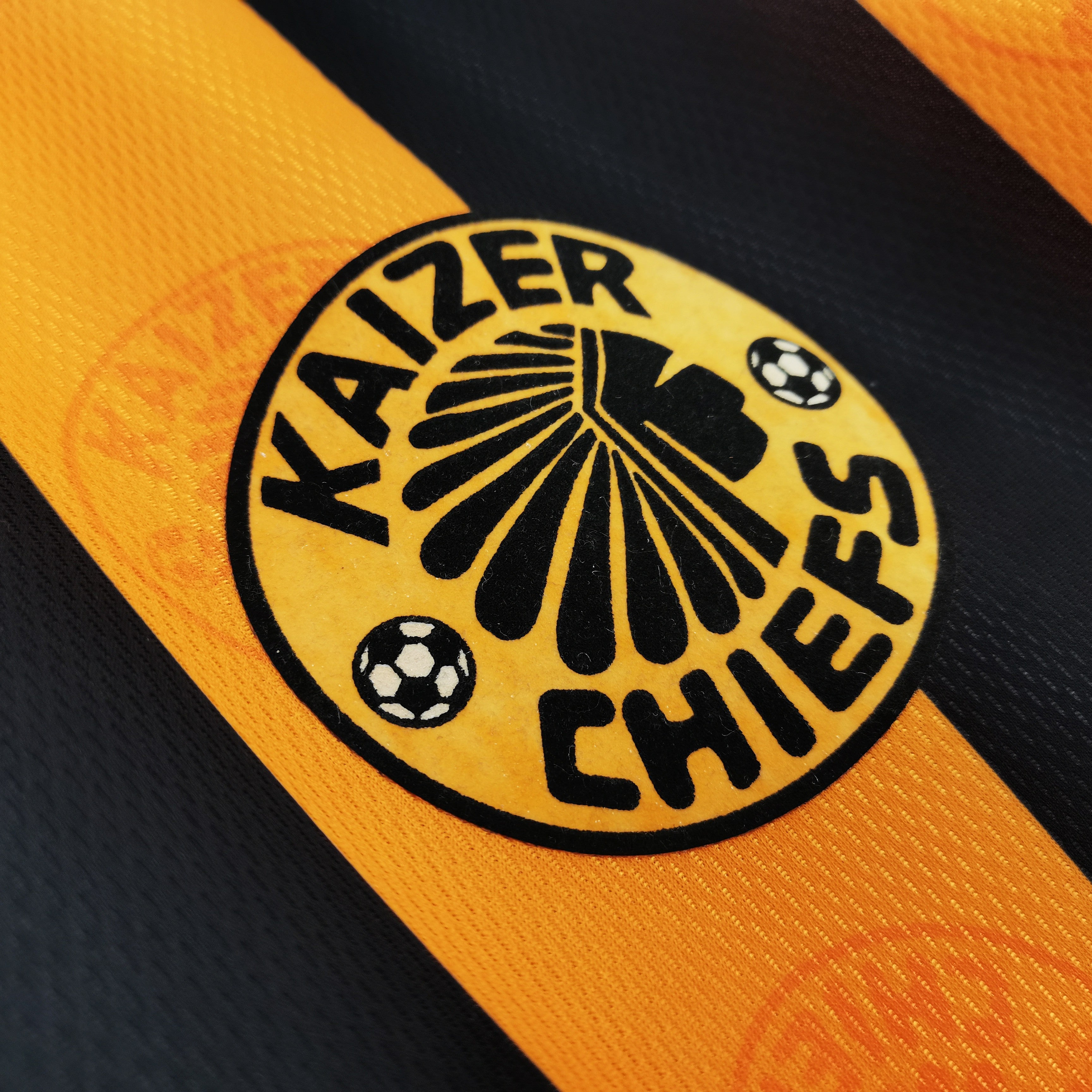 Maillot-Kaizer-Chiefs-Domicile-Saison-1998-Vintage-Retro-3