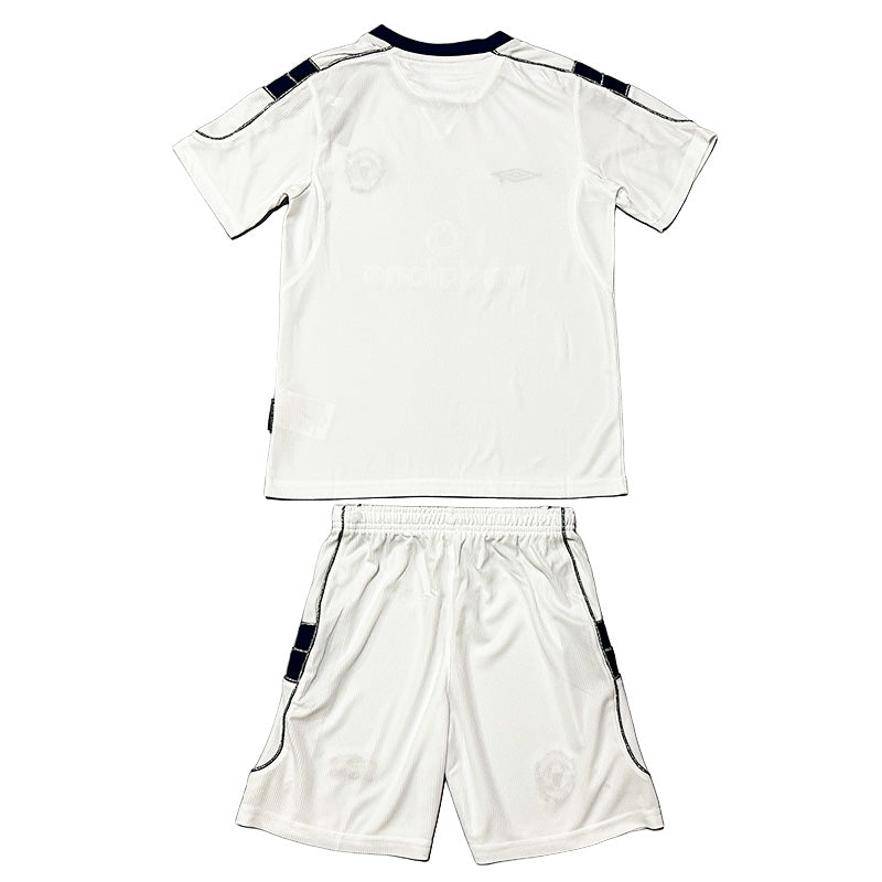Maillot-Kit-Enfant-Manchester-United-Exterieur-2000-2001-2
