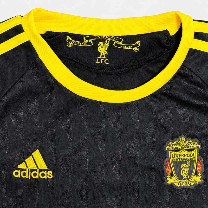 Maillot-Kit-Enfant-Suarez-Third-Liverpool-2010-2011-3