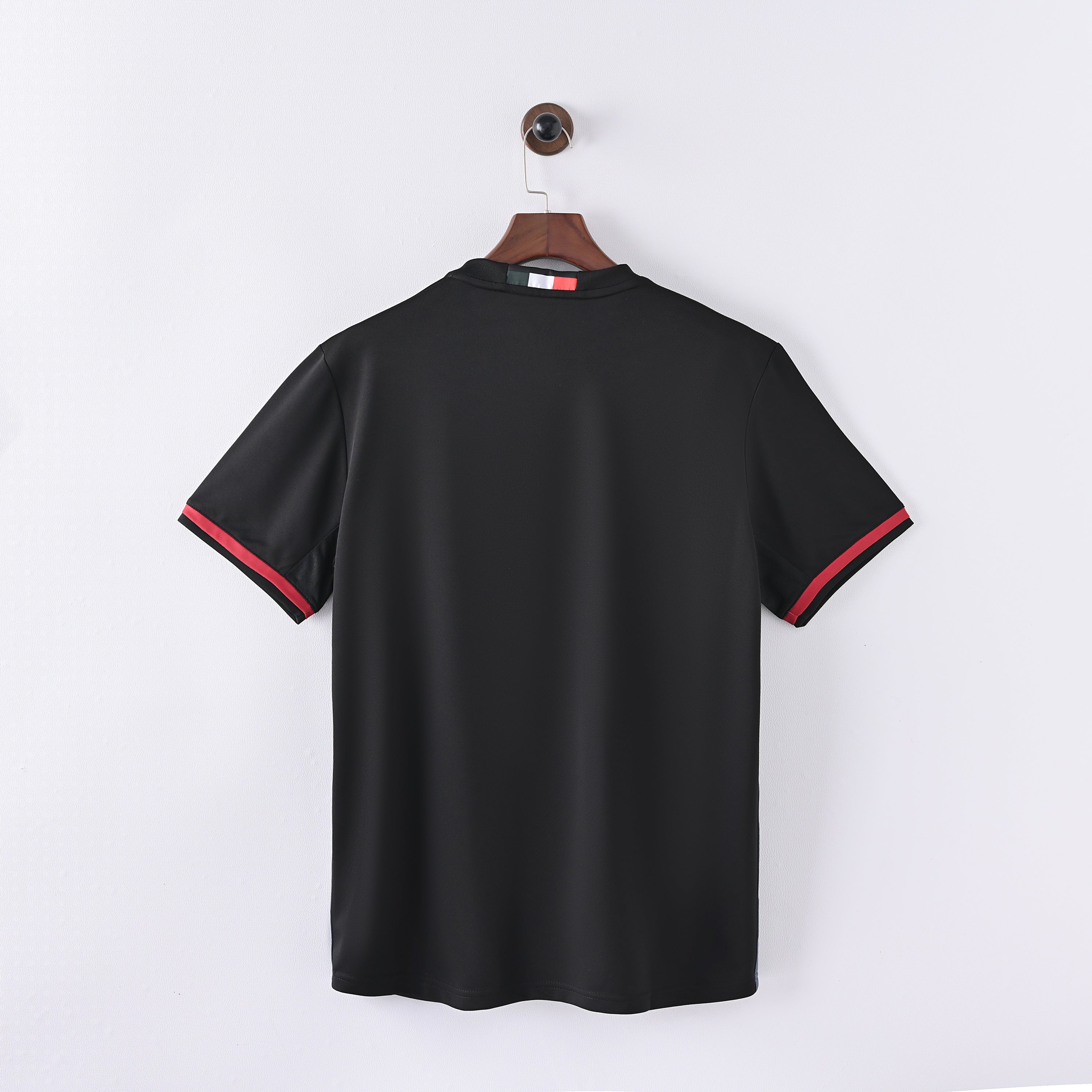 Maillot-Milan-AC-2016-2017-Domicile-Vintage-Retro-2