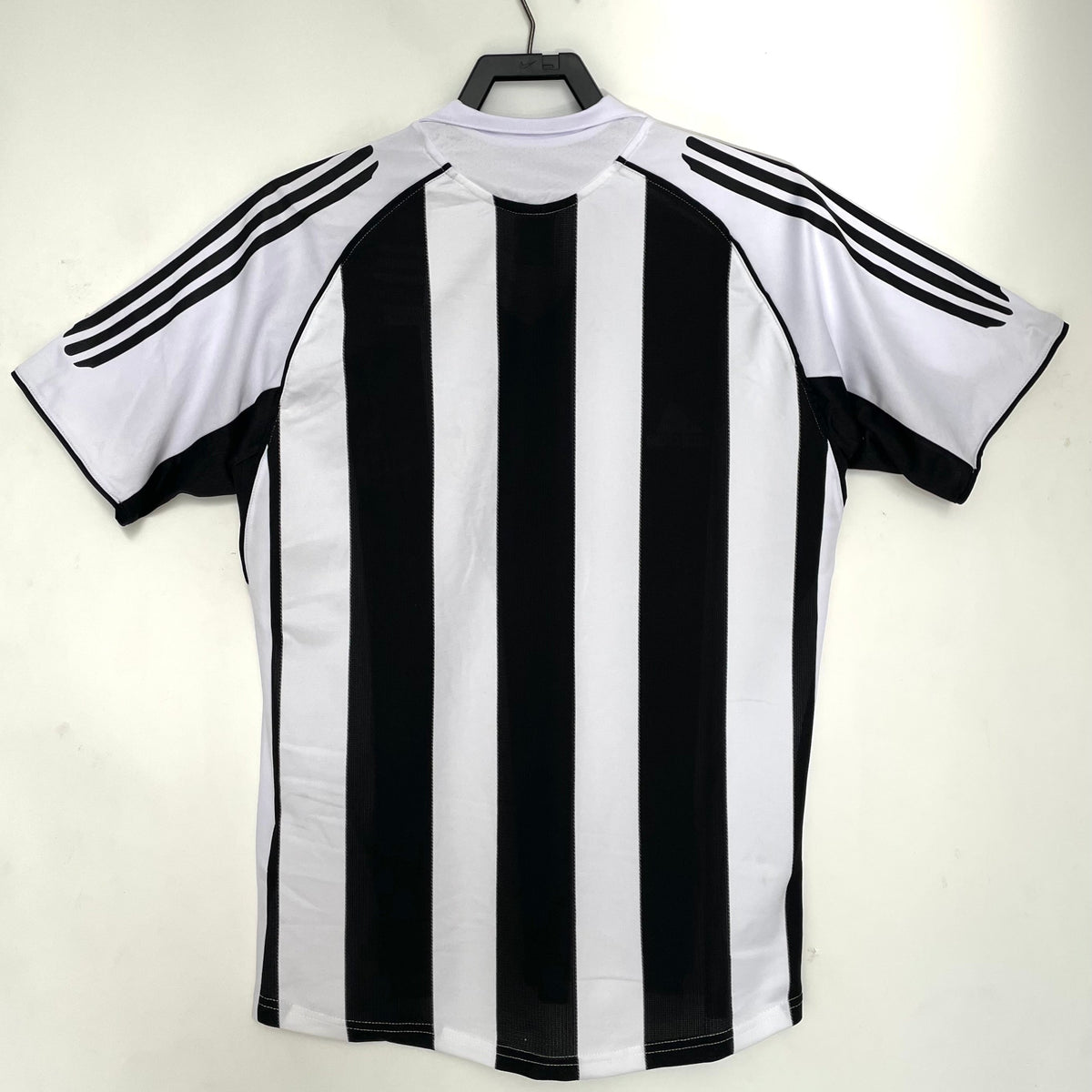 Maillot-Newcastle-United-Retro-Vintage-2005-2006-Domicile-Homme-2
