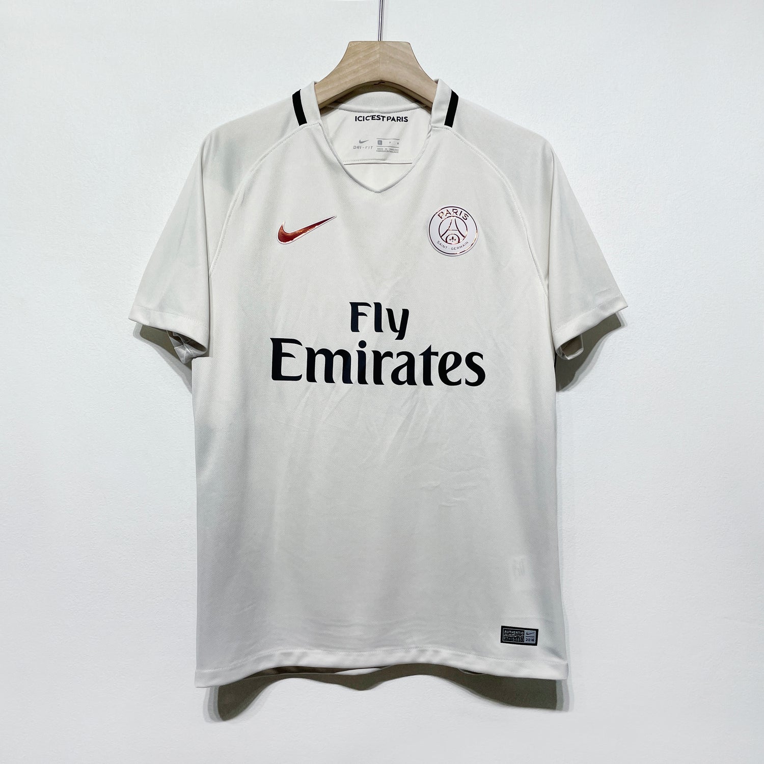 Maillot-PSG-Retro-Vintage-2016-2017-Third-Homme-1