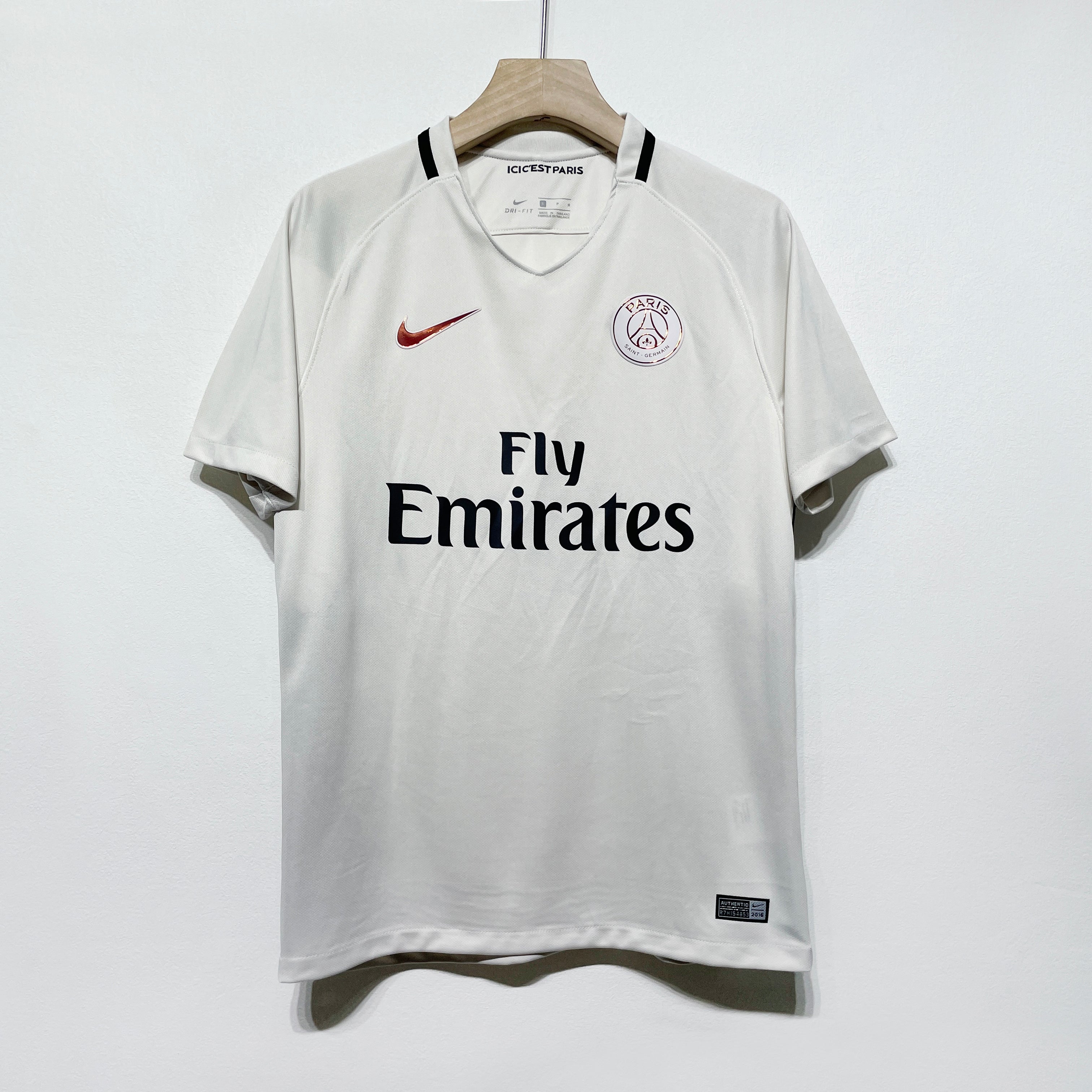 Maillot-PSG-Retro-Vintage-2016-2017-Third-Homme-1