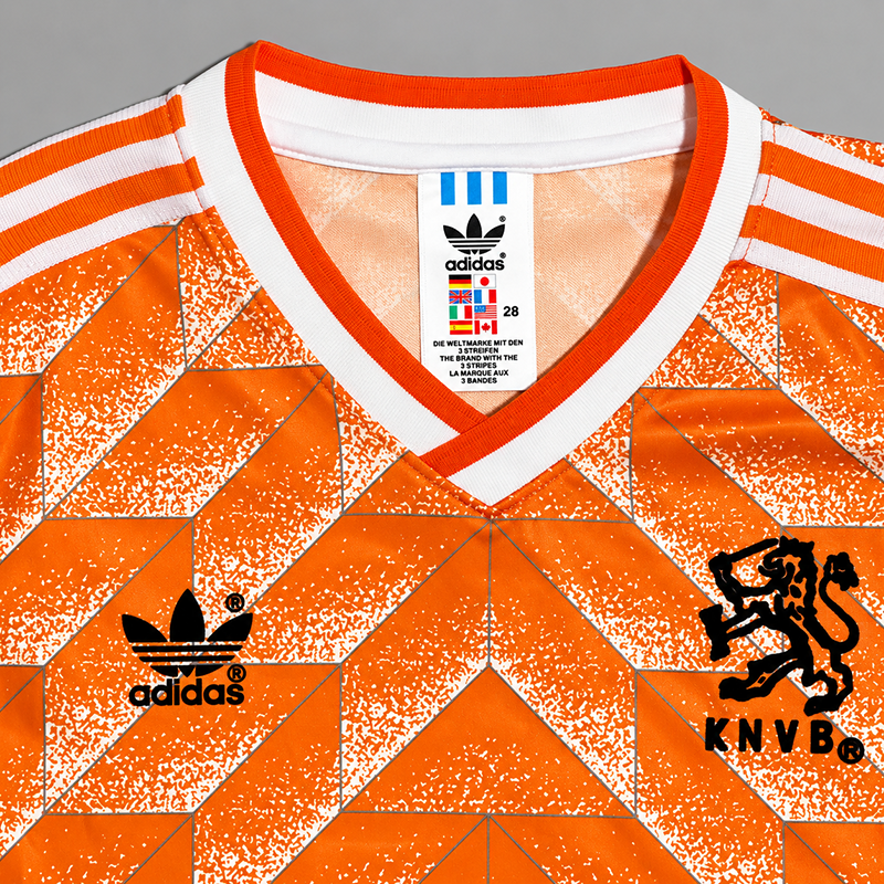 Maillot-Pays-Bas-Kit-Enfantt-Domicile-1981-4