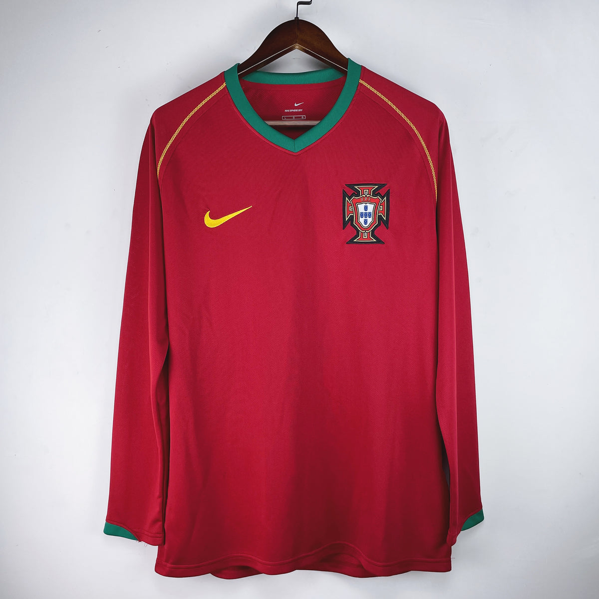 Maillot-Portugal-Manches-Longues-Retro-Vintage-2006-Domicile-Homme-1