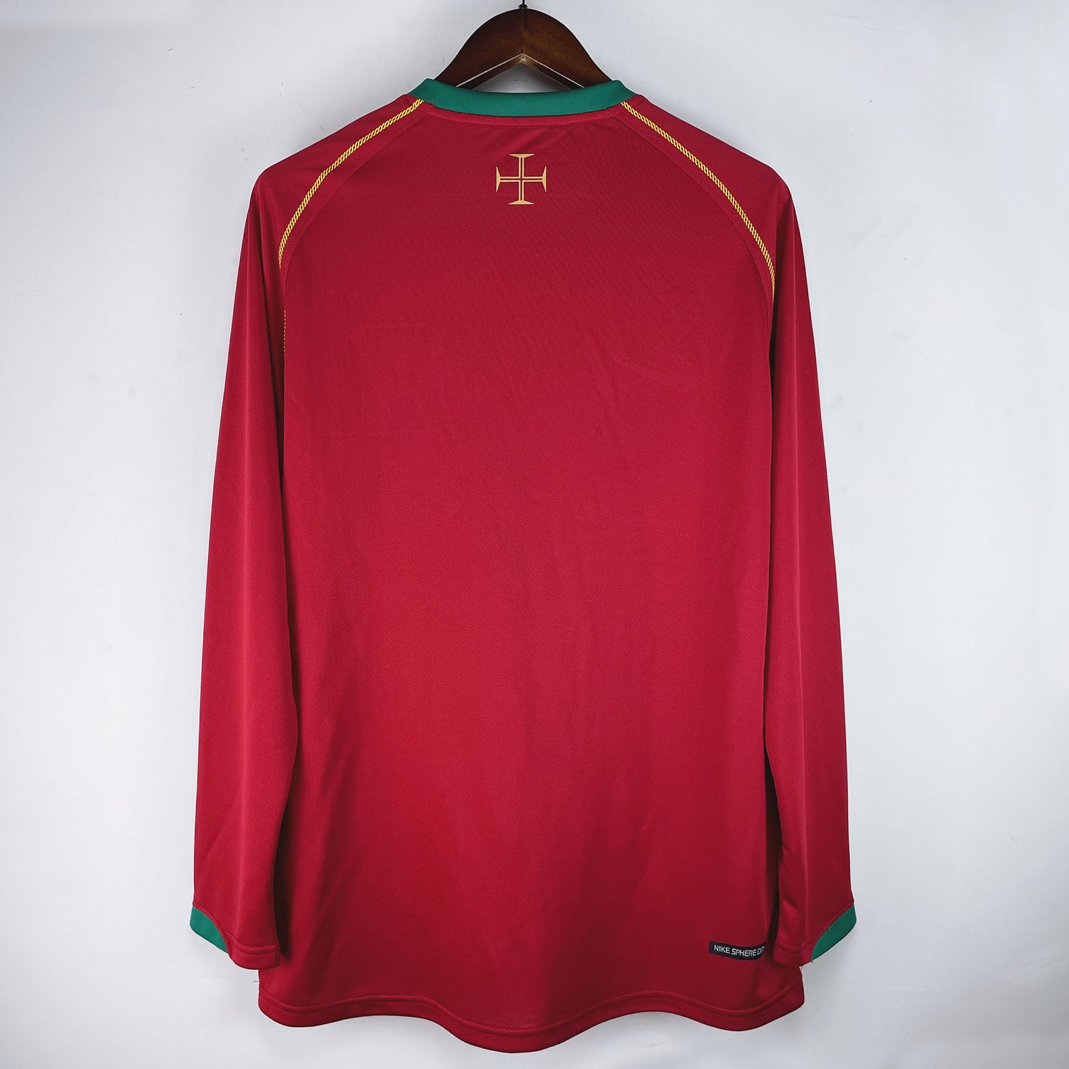 Maillot-Portugal-Manches-Longues-Retro-Vintage-2006-Domicile-Homme-2