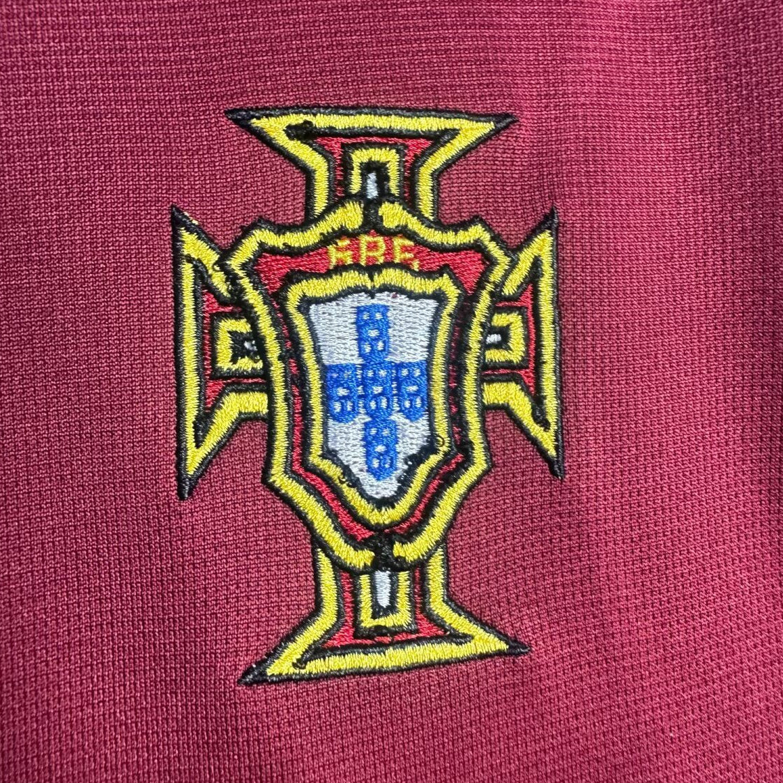 Maillot-Portugal-Retro-Vintage-2000-Domicile-Homme-3