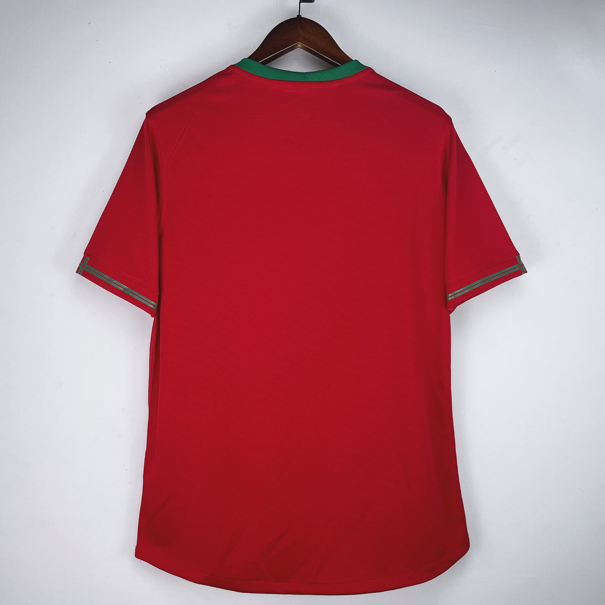 Maillot-Portugal-Retro-Vintage-2012-Domicile-Homme-2