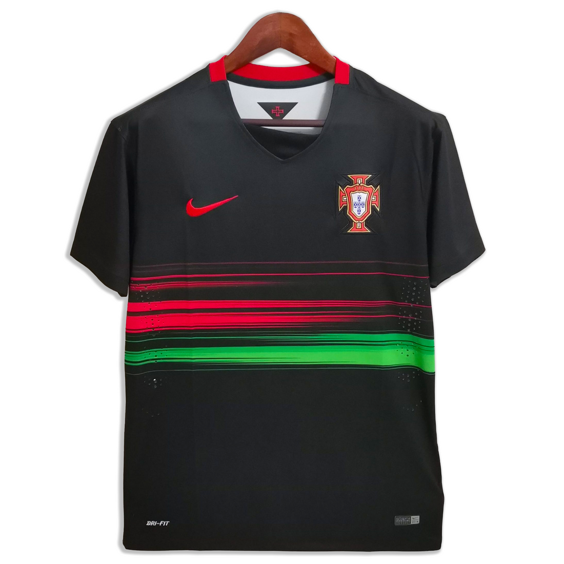 Maillot-Portugal-Retro-Vintage-2015-Exterieur-Homme-1