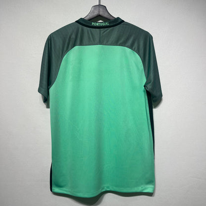 Maillot-Portugal-Retro-Vintage-2016-Exterieur-Homme-2