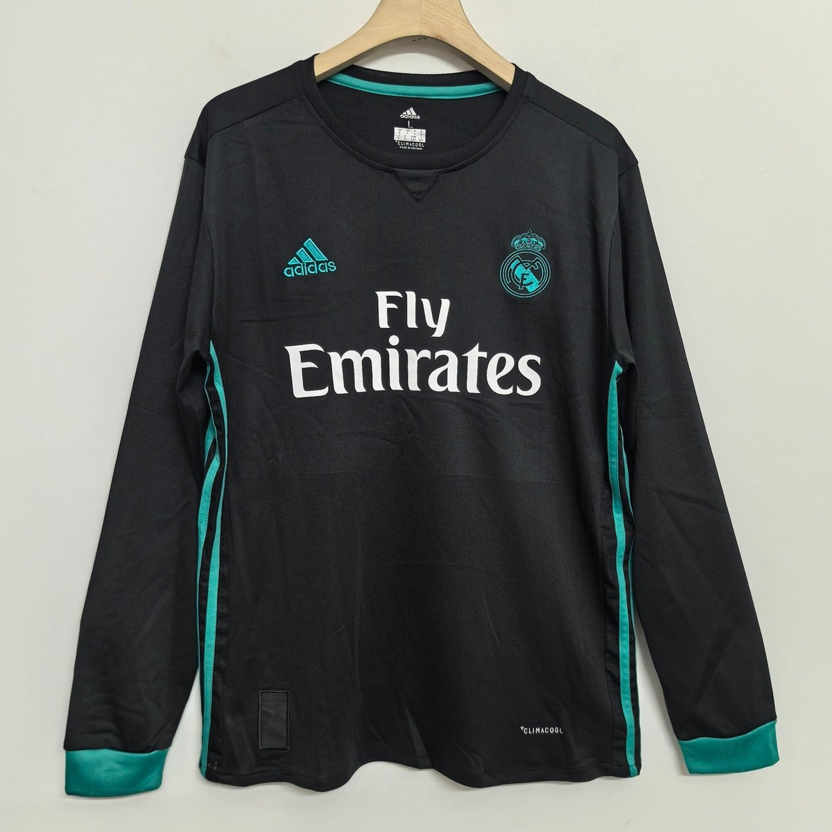 Maillot-Real-Madrid-Manches-Longues-Retro-Vintage-2017-2018-Exterieur-Homme-1