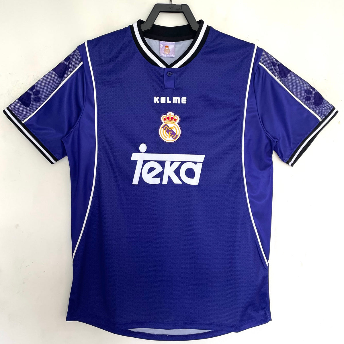 Maillot-Real-Madrid-Retro-Vintage-1997-1998-Exterieur-Homme-1