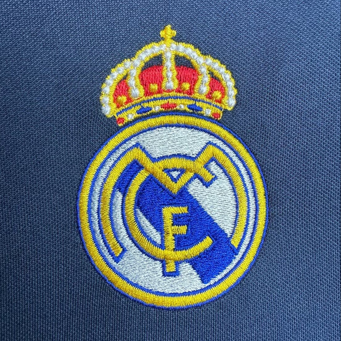 Maillot-Real-Madrid-Retro-Vintage-2003-2004-Exterieur-Homme-4