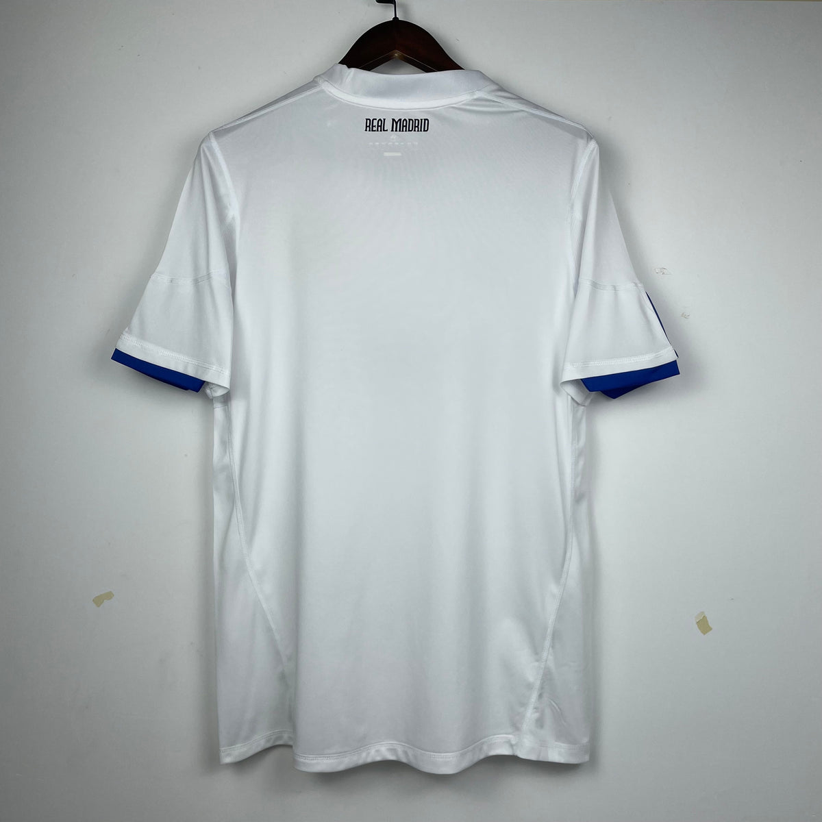 Maillot-Real-Madrid-Retro-Vintage-2010-2011-Domicile-Homme-2