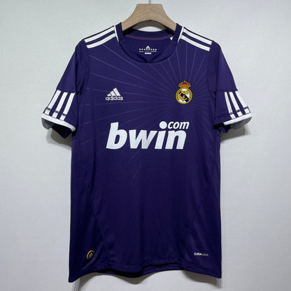 Maillot-Real-Madrid-Retro-Vintage-2010-2011-Third-Homme-1