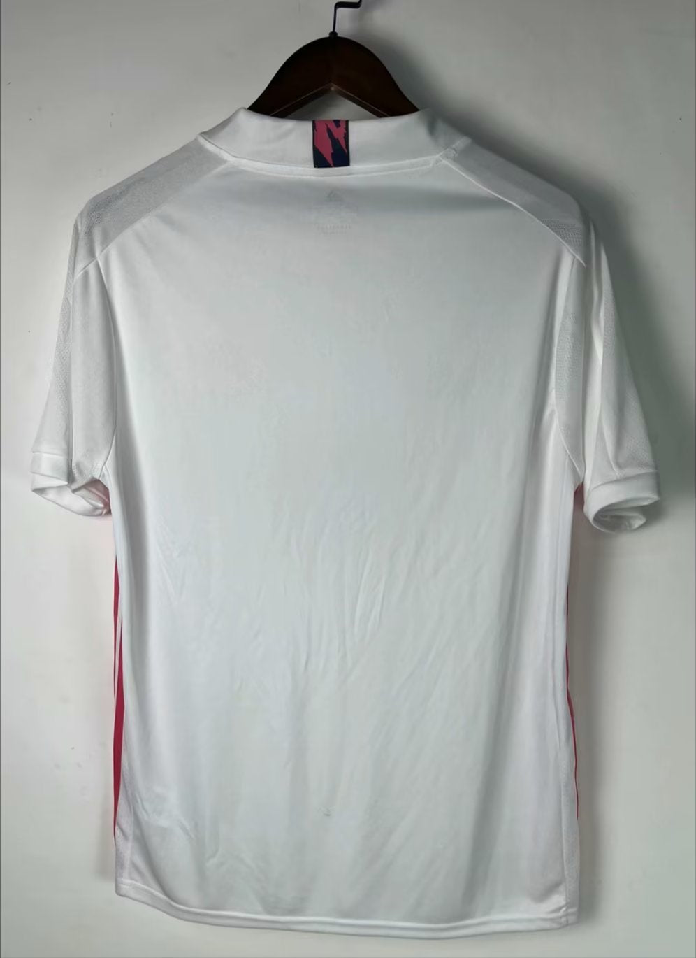 Maillot-Real-Madrid-Retro-Vintage-2020-2021-Domicile-Homme-2