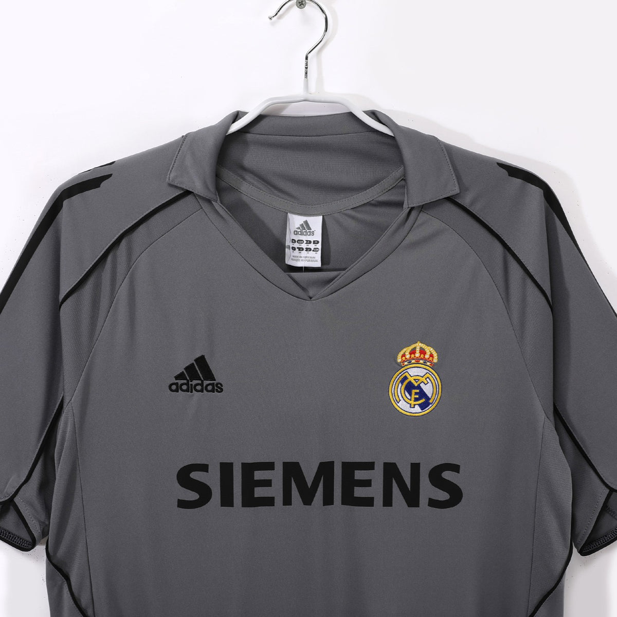 Maillot-Real-Madrid-Third-2005-2006-Vintage-Retro-3
