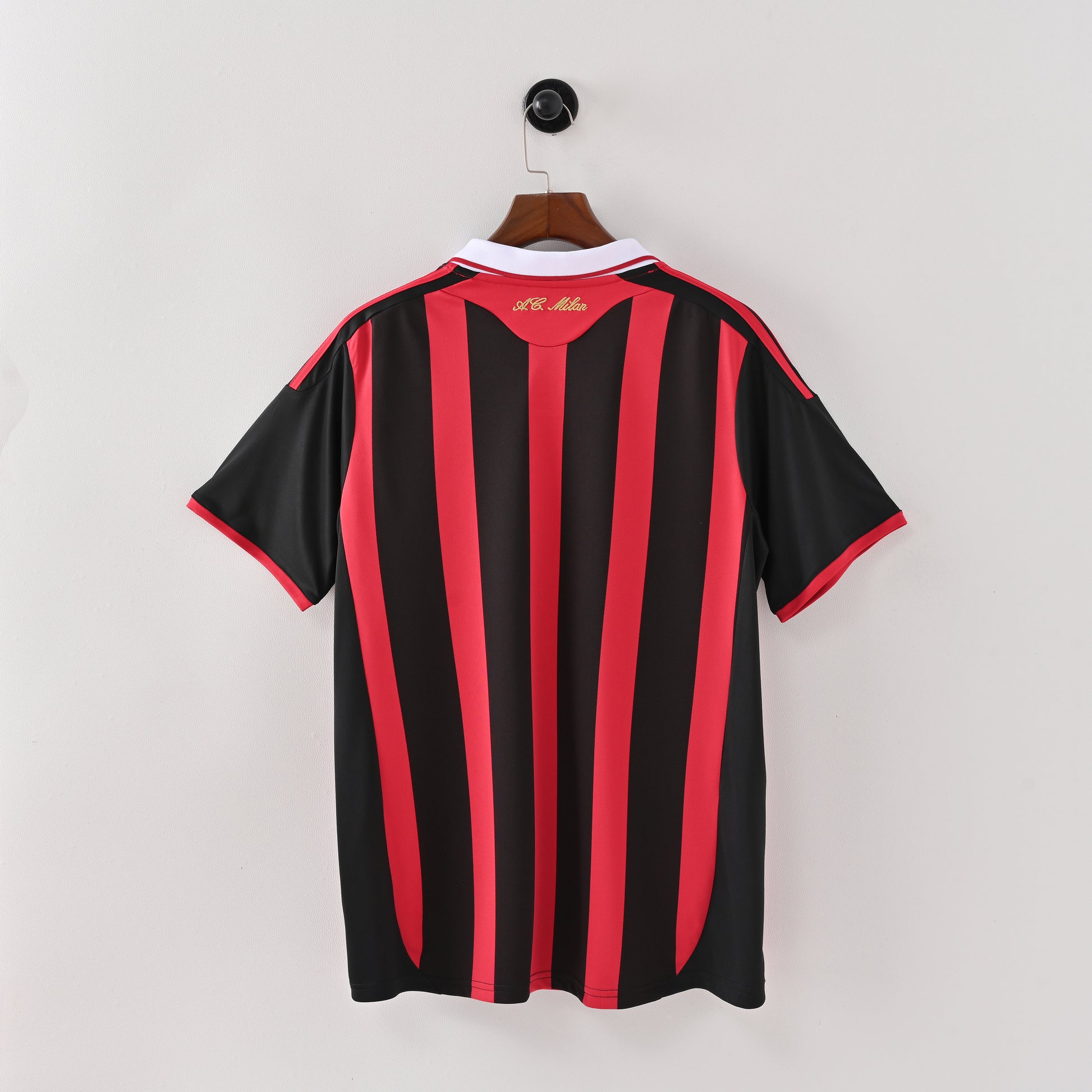 maillot-ac-milan-domicile-2009-2010-2