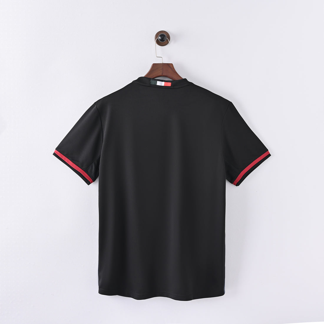 maillot-ac-milan-domicile-2016-2017-2