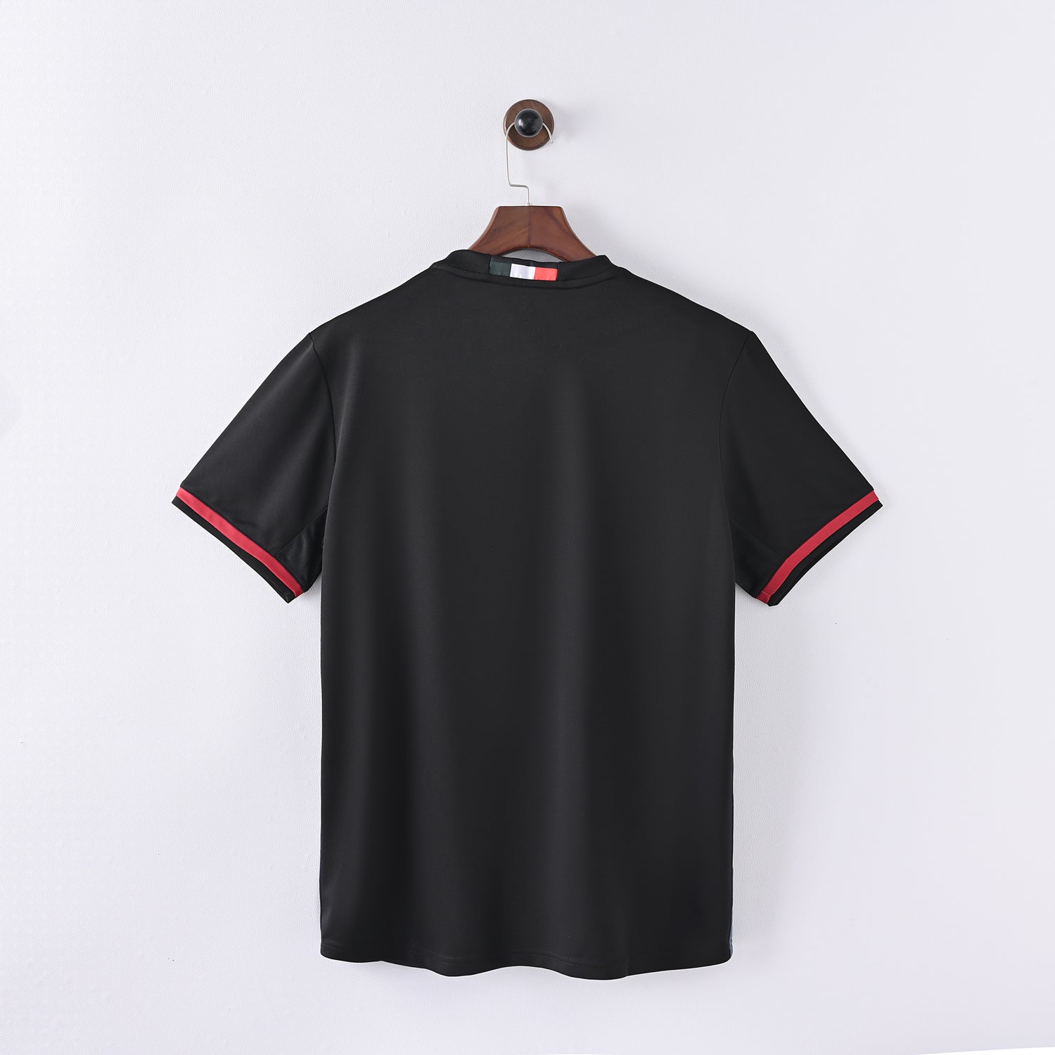 maillot-ac-milan-domicile-2016-2017-2