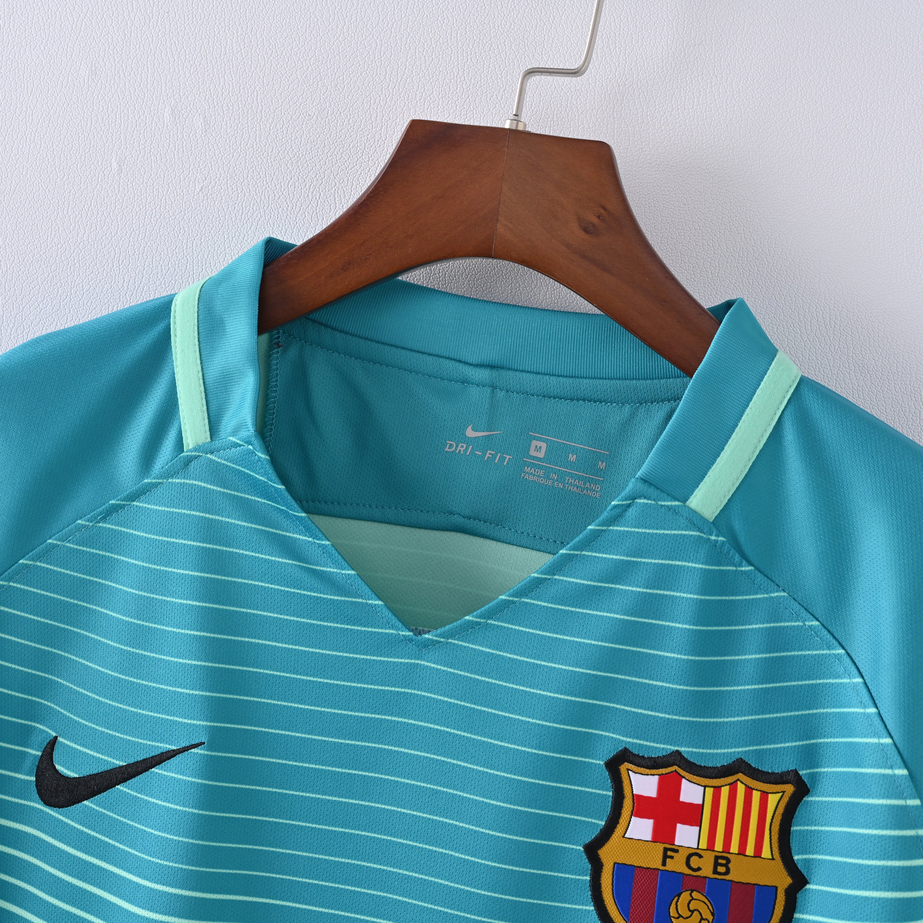 maillot-barcelone-2016-2017-exterieur-vintage-retro-3