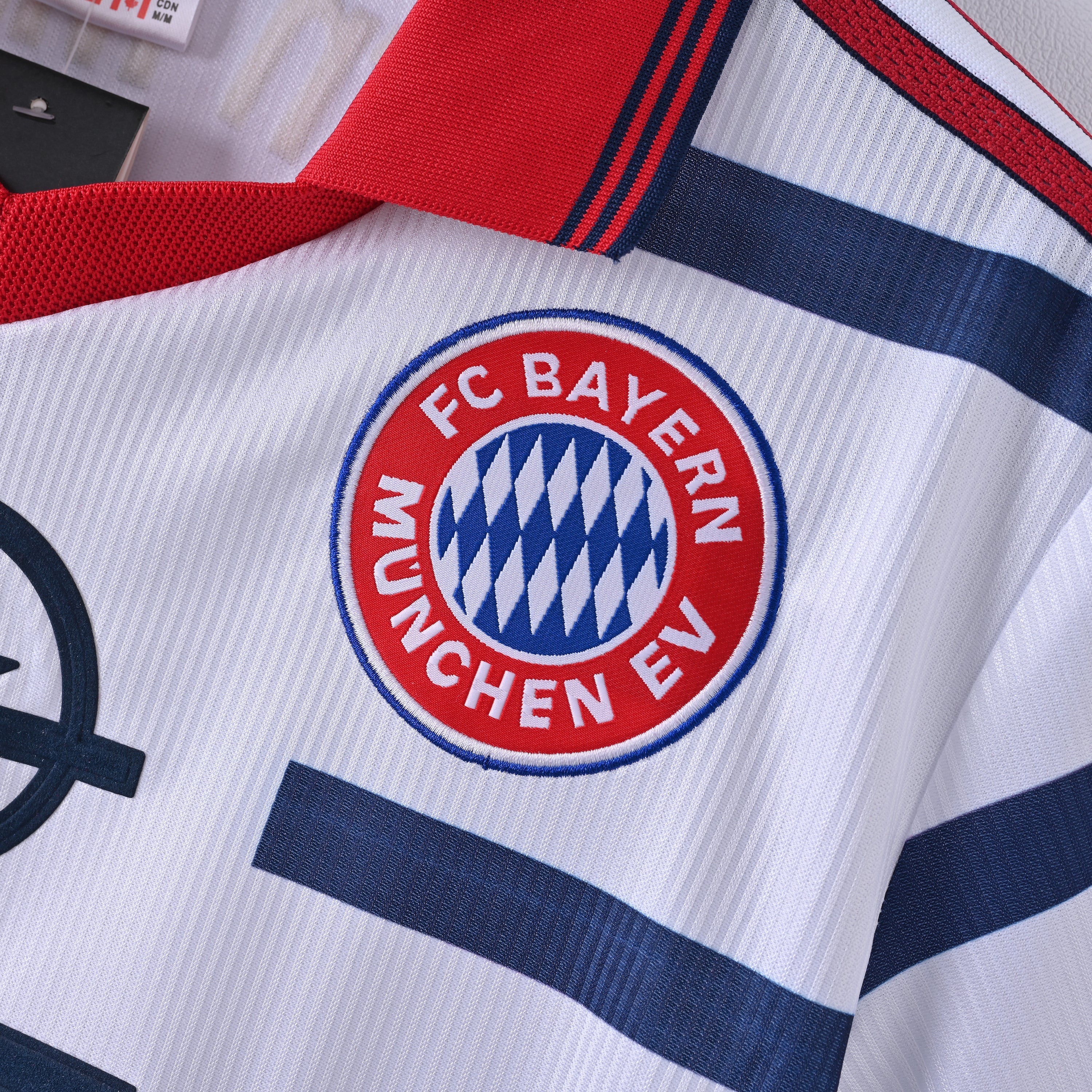 Men's Bayern Munich Retro Vintage Away Shirt 1998-2000 – Foot
