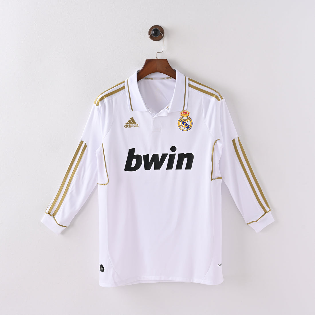 maillot-manches-lounges-real-madrid-2011-2012-domicile-vintage-retro-1