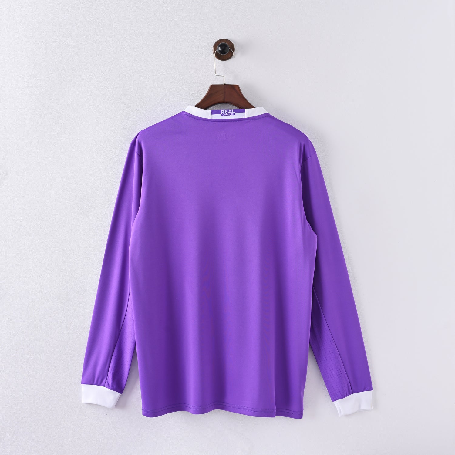 maillot-manches-lounges-real-madrid-2016-2017-exterieur-vintage-retro-2