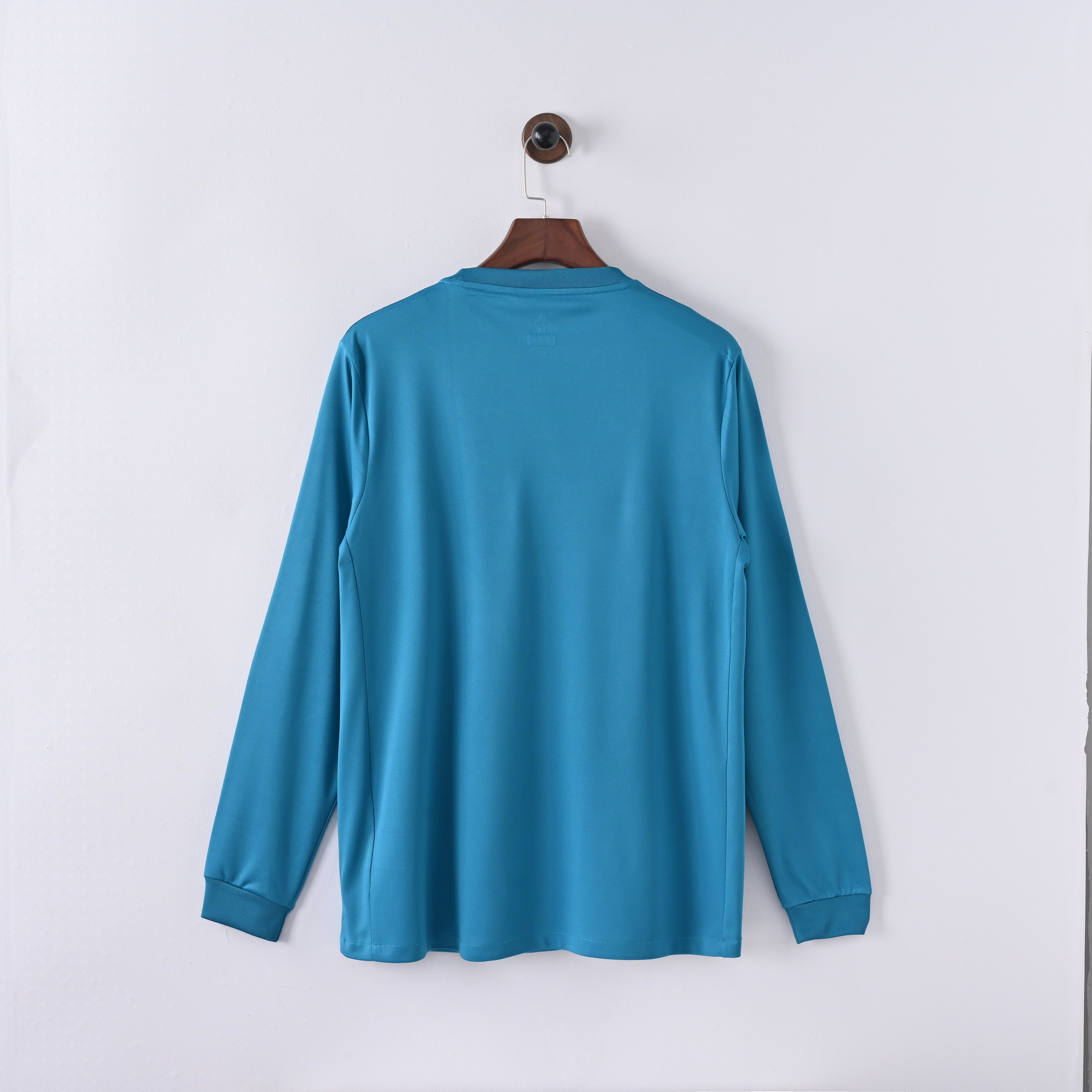 maillot-manches-lounges-real-madrid-2017-2018-exterieur-vintage-retro-2