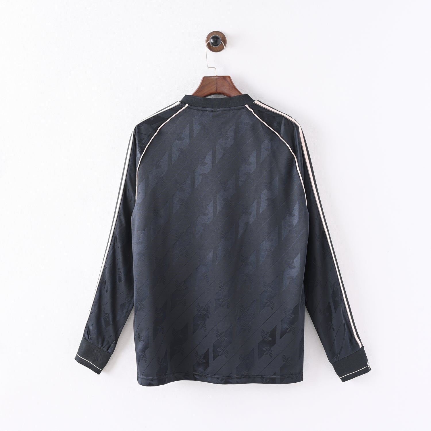 maillot-manches-lounges-real-madrid-2024-2025-third-lifestyler-vintage-retro-2