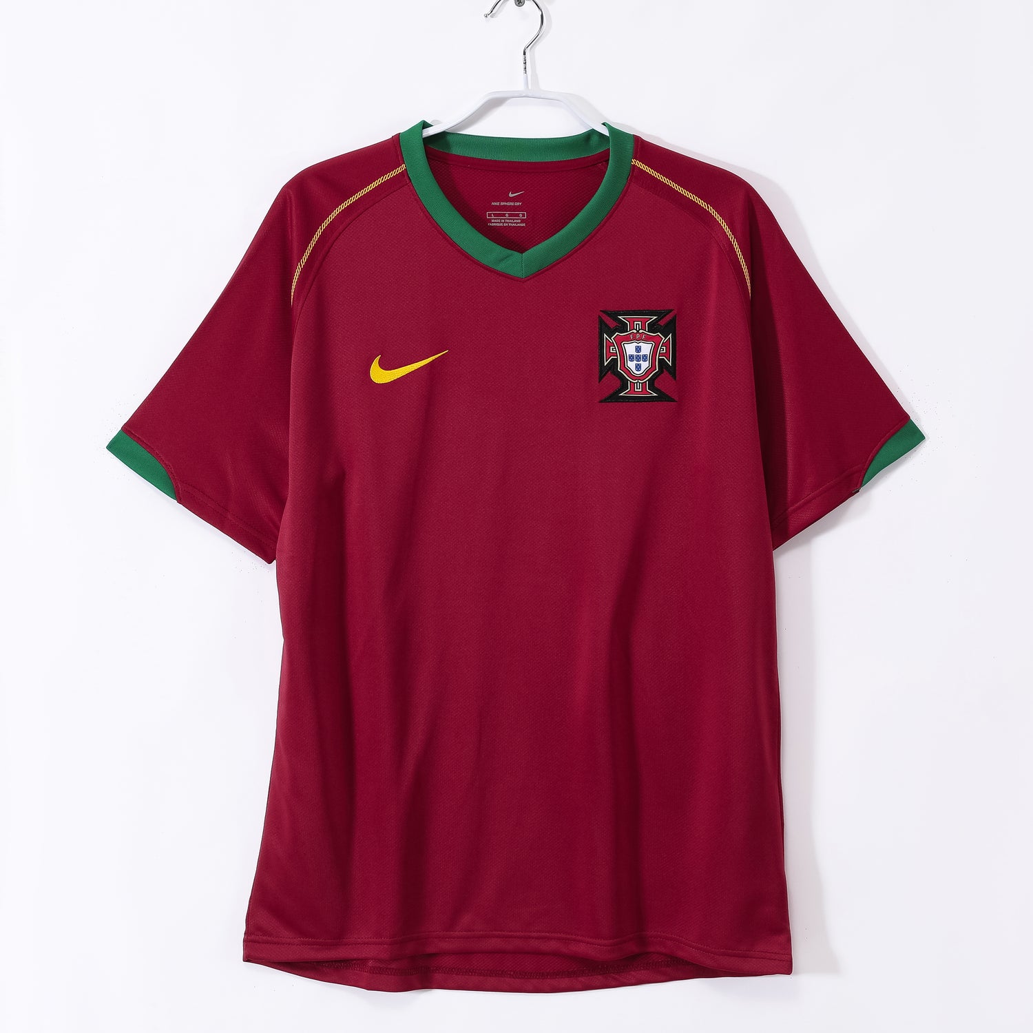 maillot-portugal-retro-vintage-stade-2006-domicile-homme-foot-sport