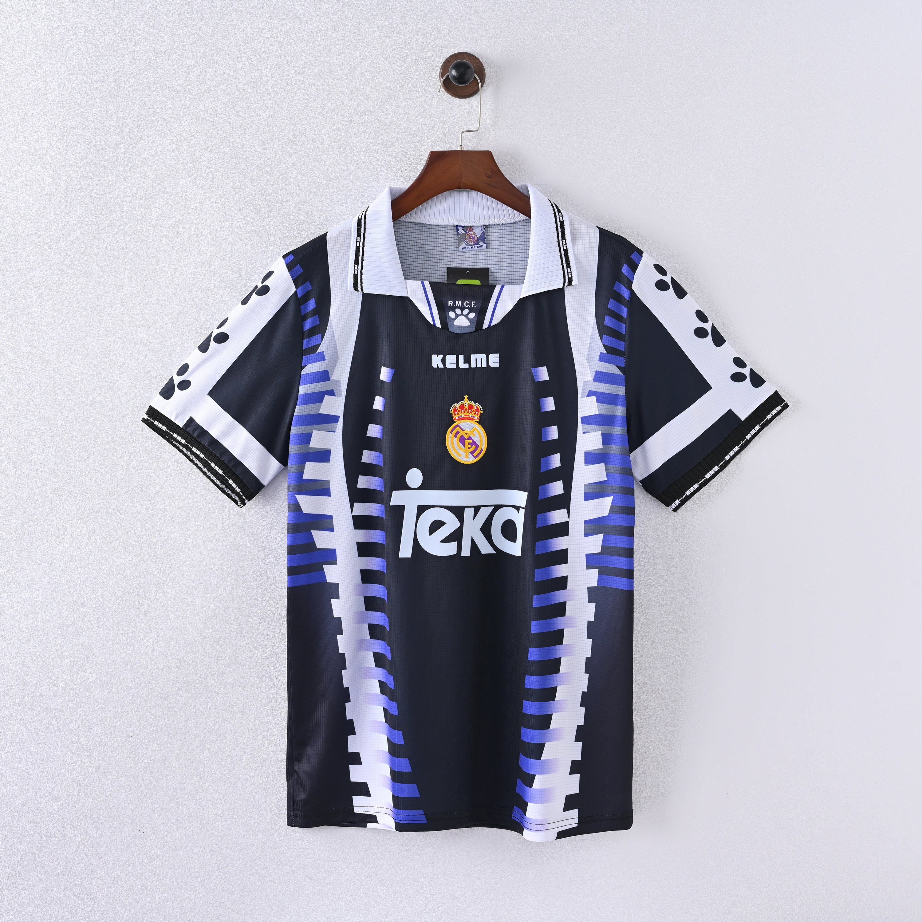 Real Madrid Retro Vintage 1997-1998 Third Men's Jersey – Foot