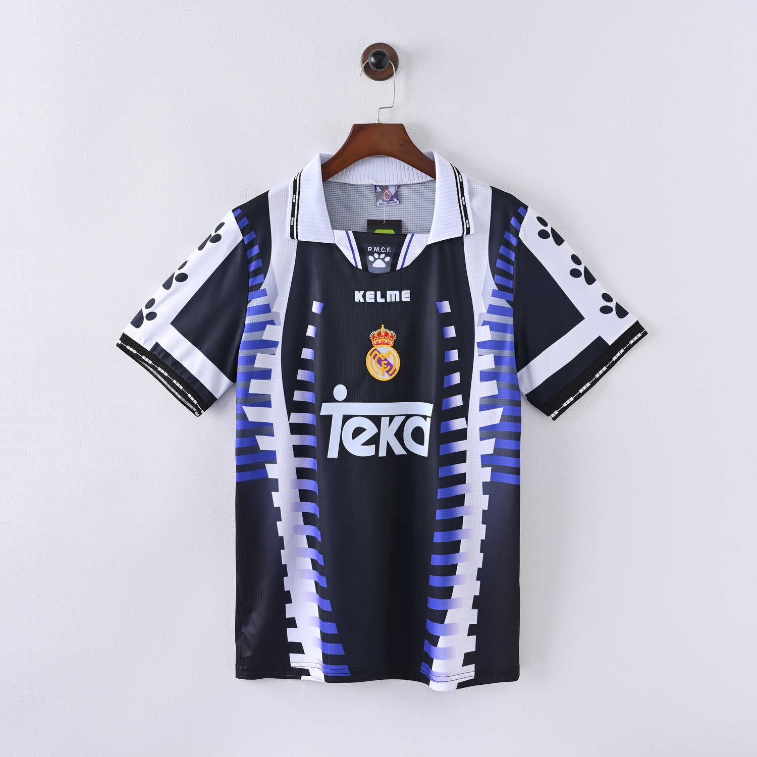 maillot-real-madrid-1997-1998-third-vintage-retro-1