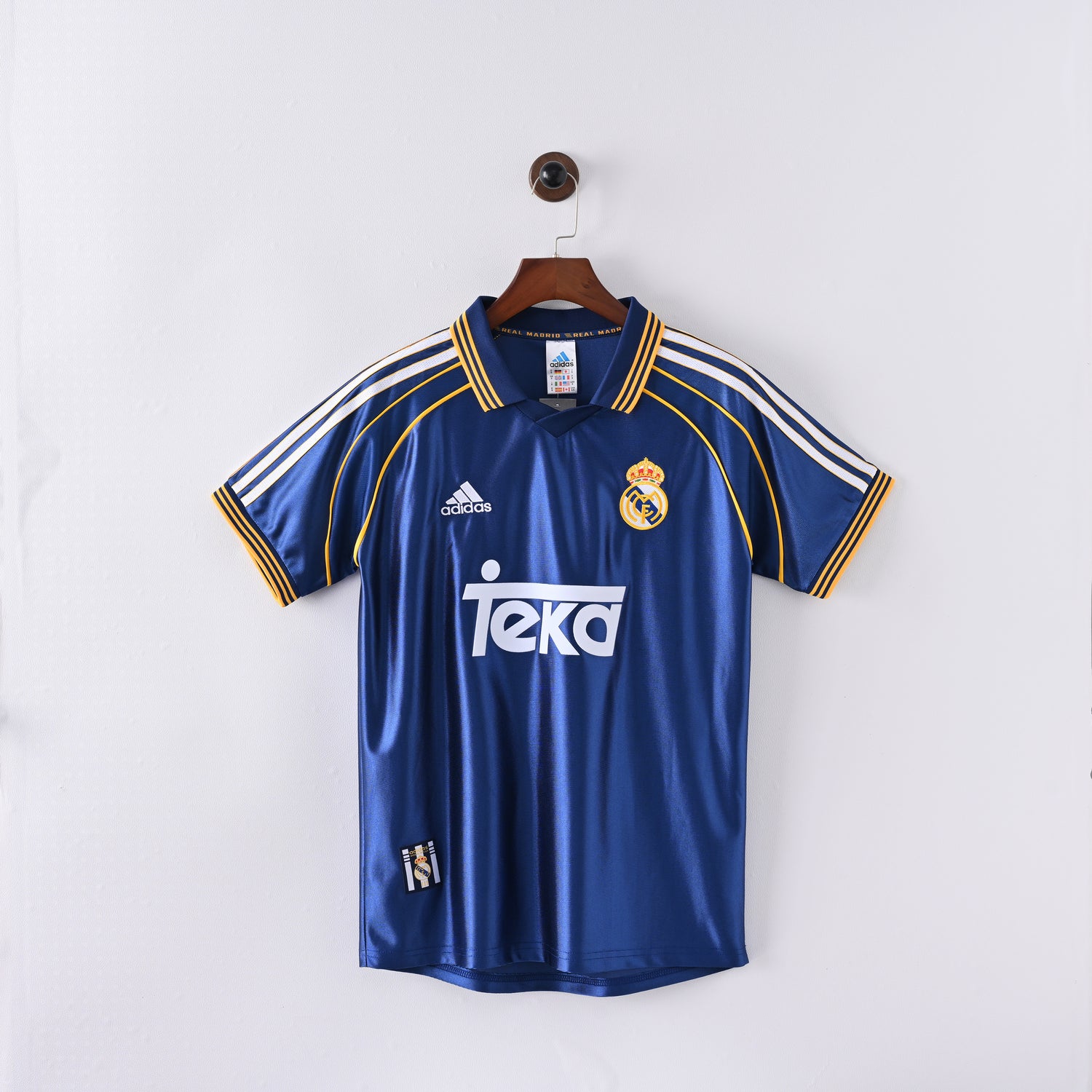 maillot-real-madrid-1998-1999-third-vintage-retro-1