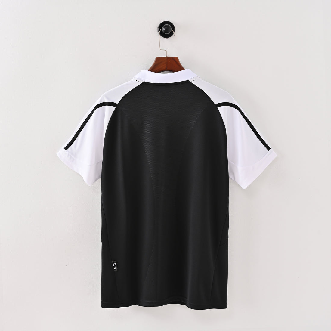 maillot-real-madrid-2001-2002-exterieur-vintage-retro-2_4ebb7760-db07-4f61-bfcf-152e911a378a