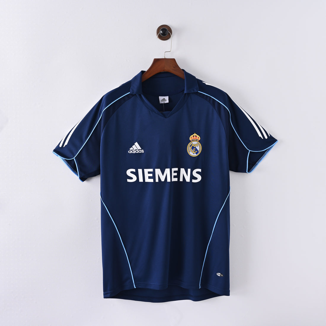 maillot-real-madrid-2005-2006-exterieur-vintage-retro-1