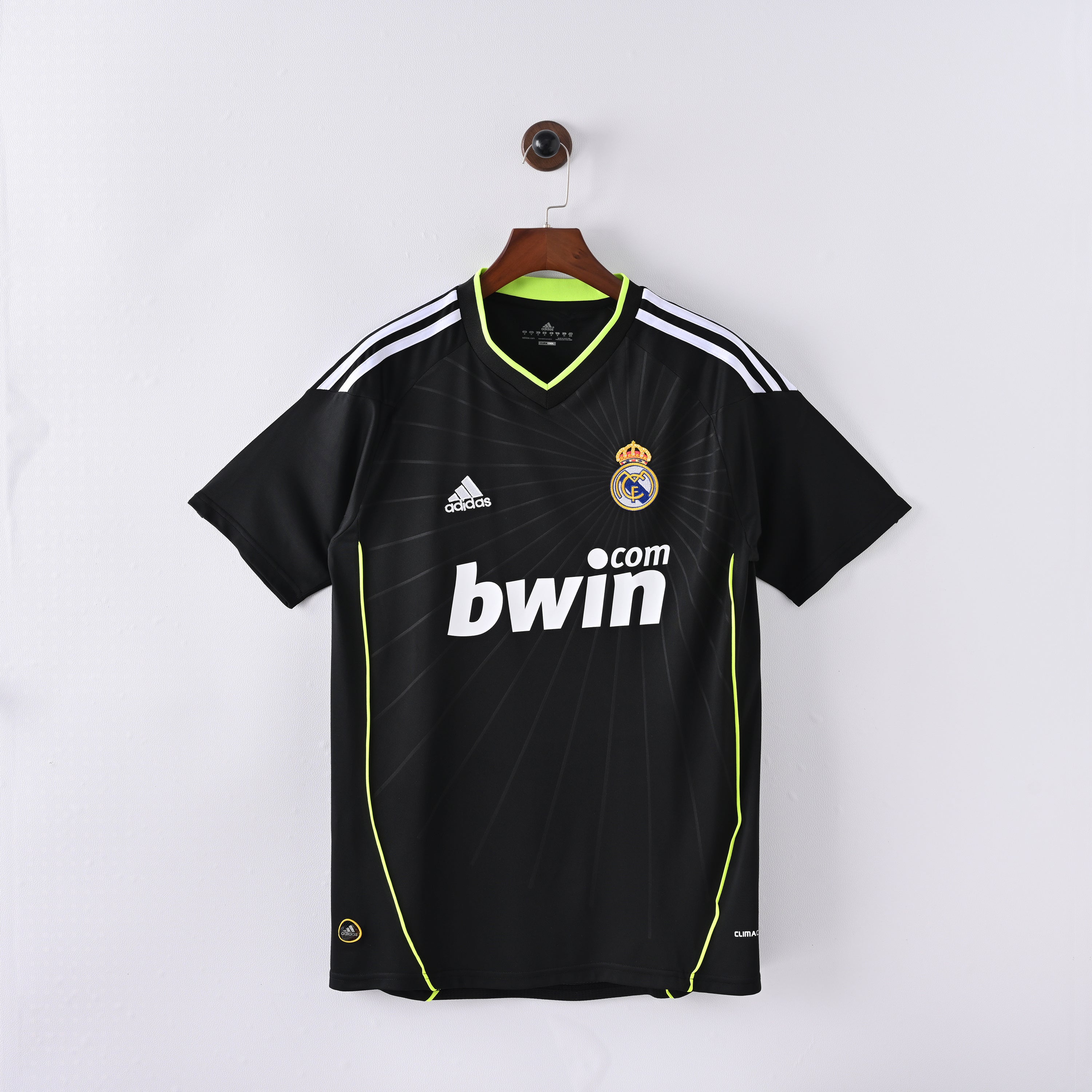 maillot-real-madrid-2010-2011-exterieur-vintage-retro-1