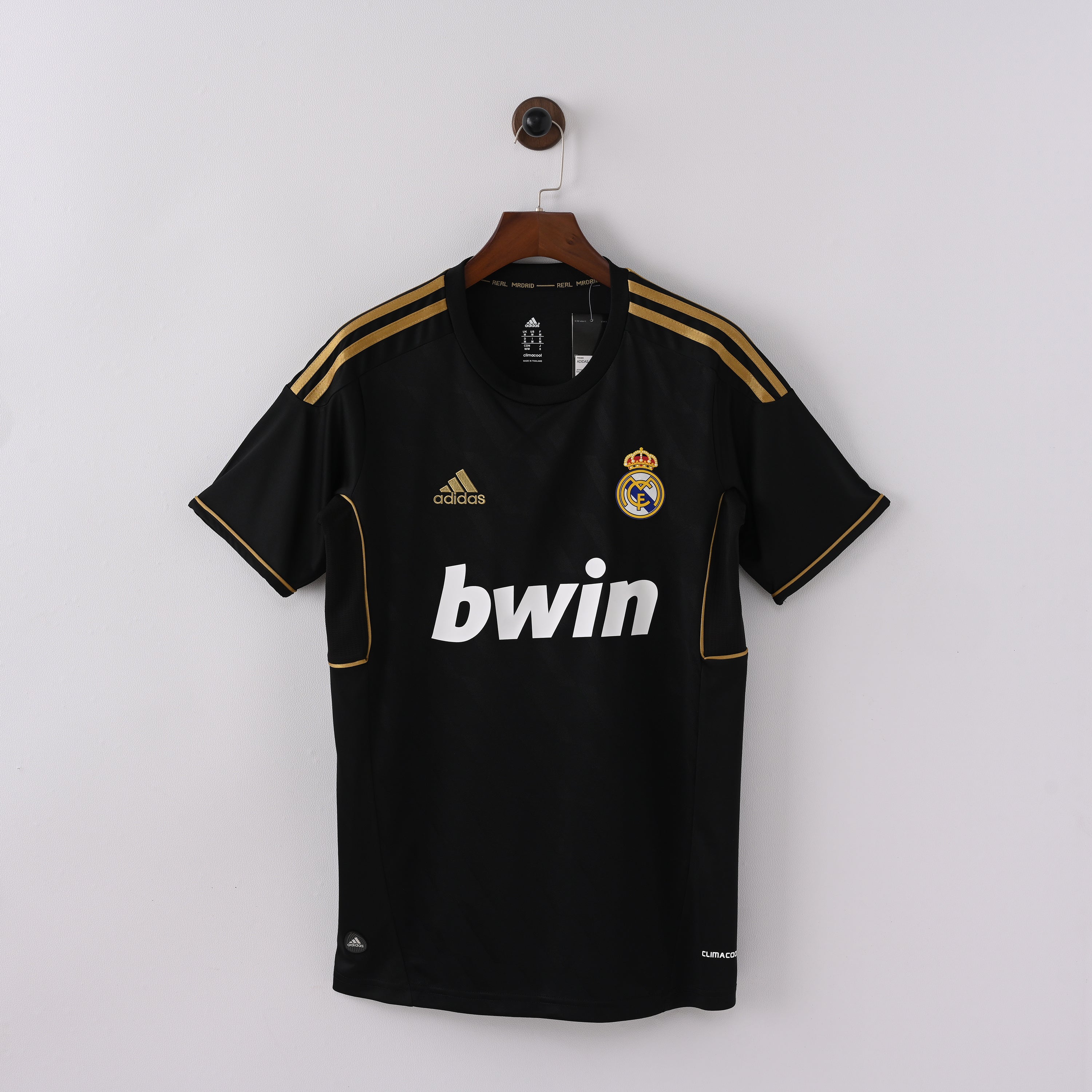 maillot-real-madrid-2011-2012-exterieur-vintage-retro-1