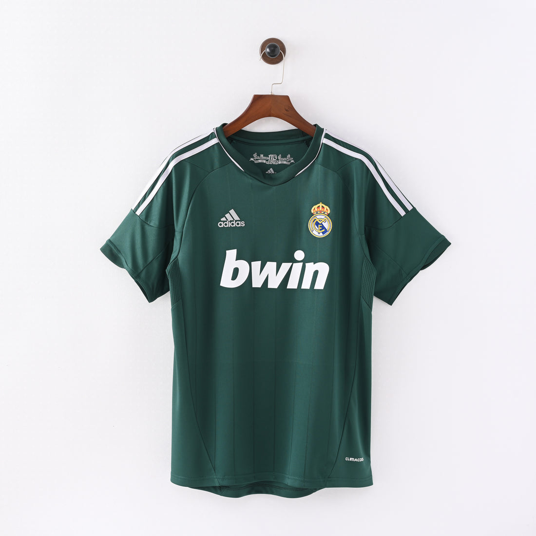 maillot-real-madrid-2012-2013-third-vintage-retro-1