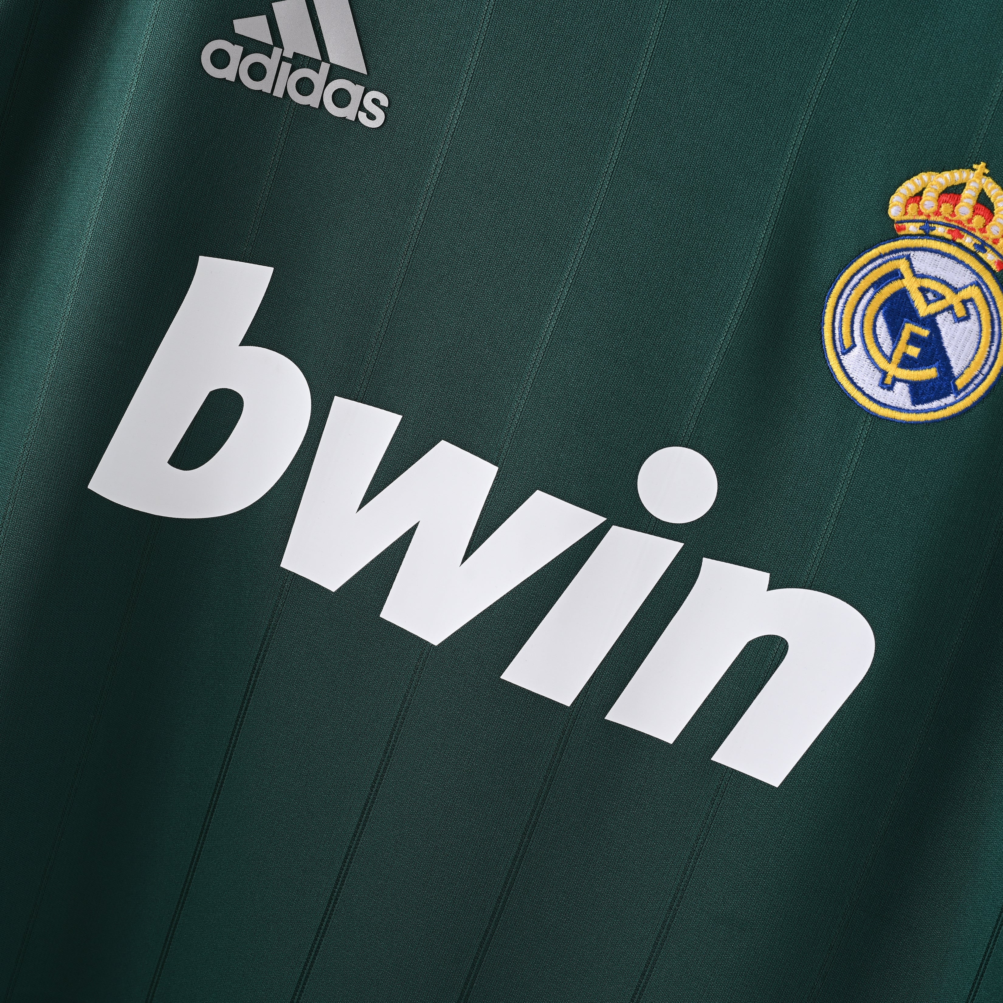 maillot-real-madrid-2012-2013-third-vintage-retro-3