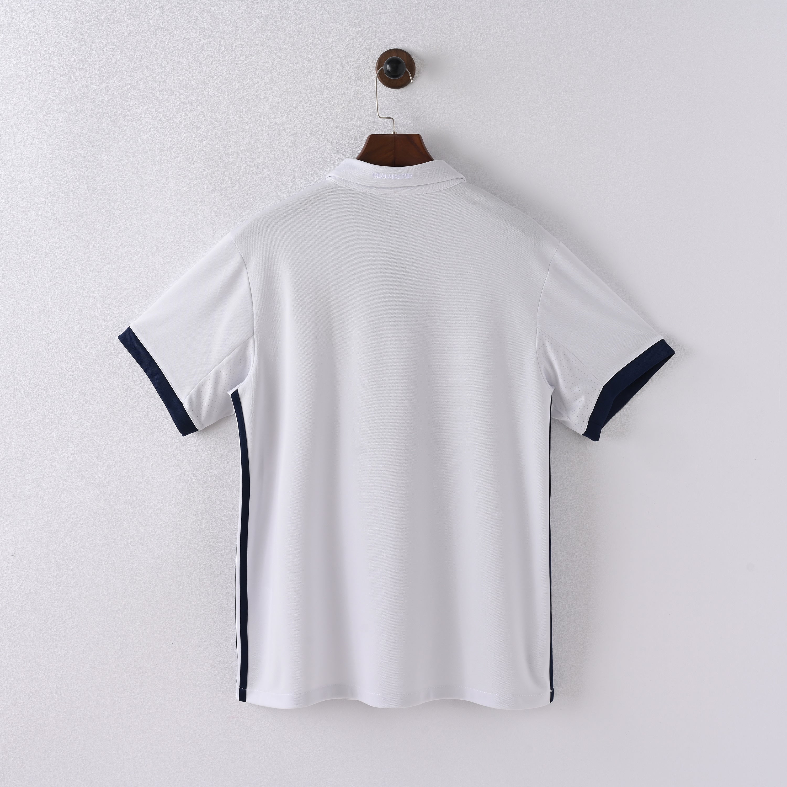 maillot-real-madrid-2016-2017-domicile-vintage-retro-2