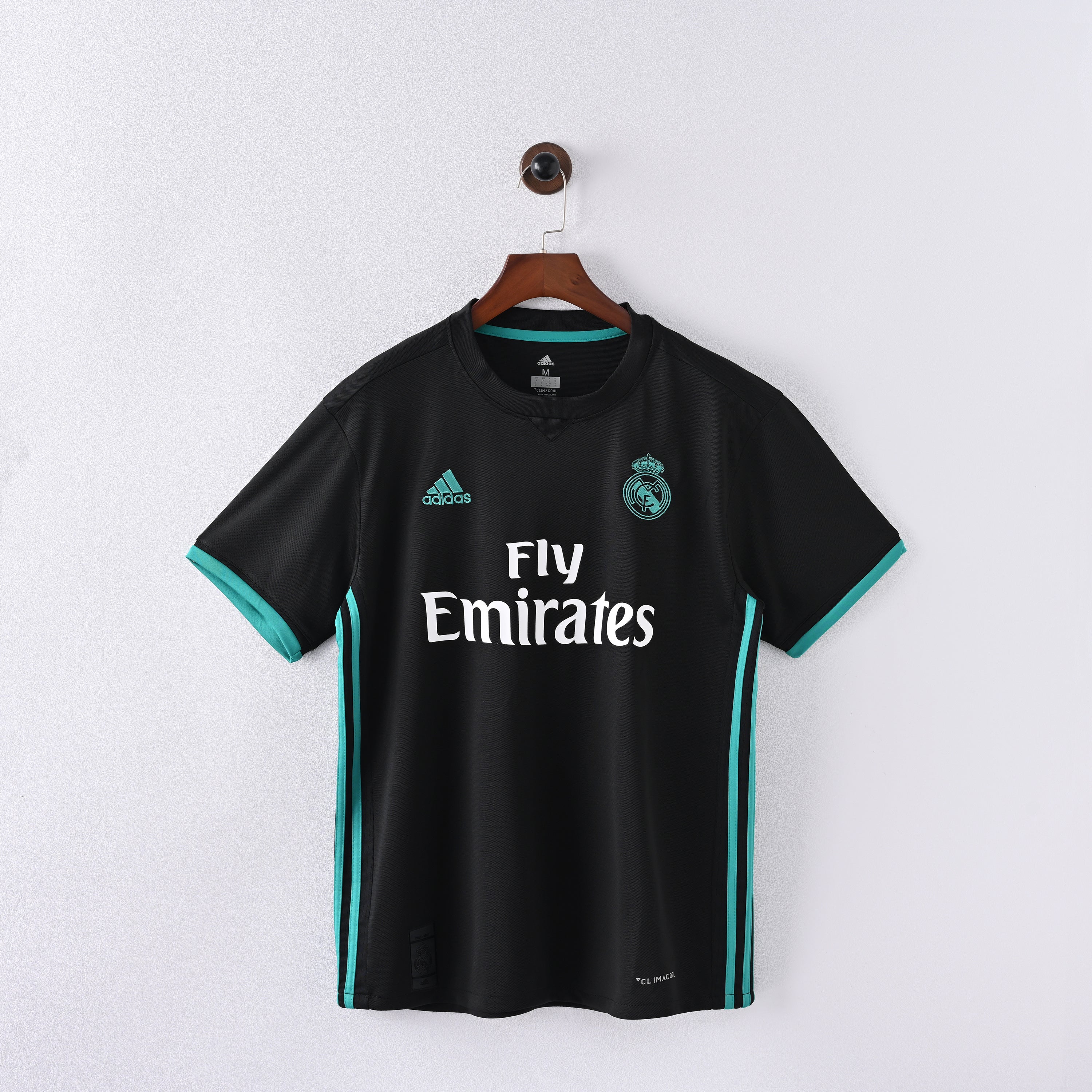 maillot-real-madrid-2017-2018-exterieur-vintage-retro-1