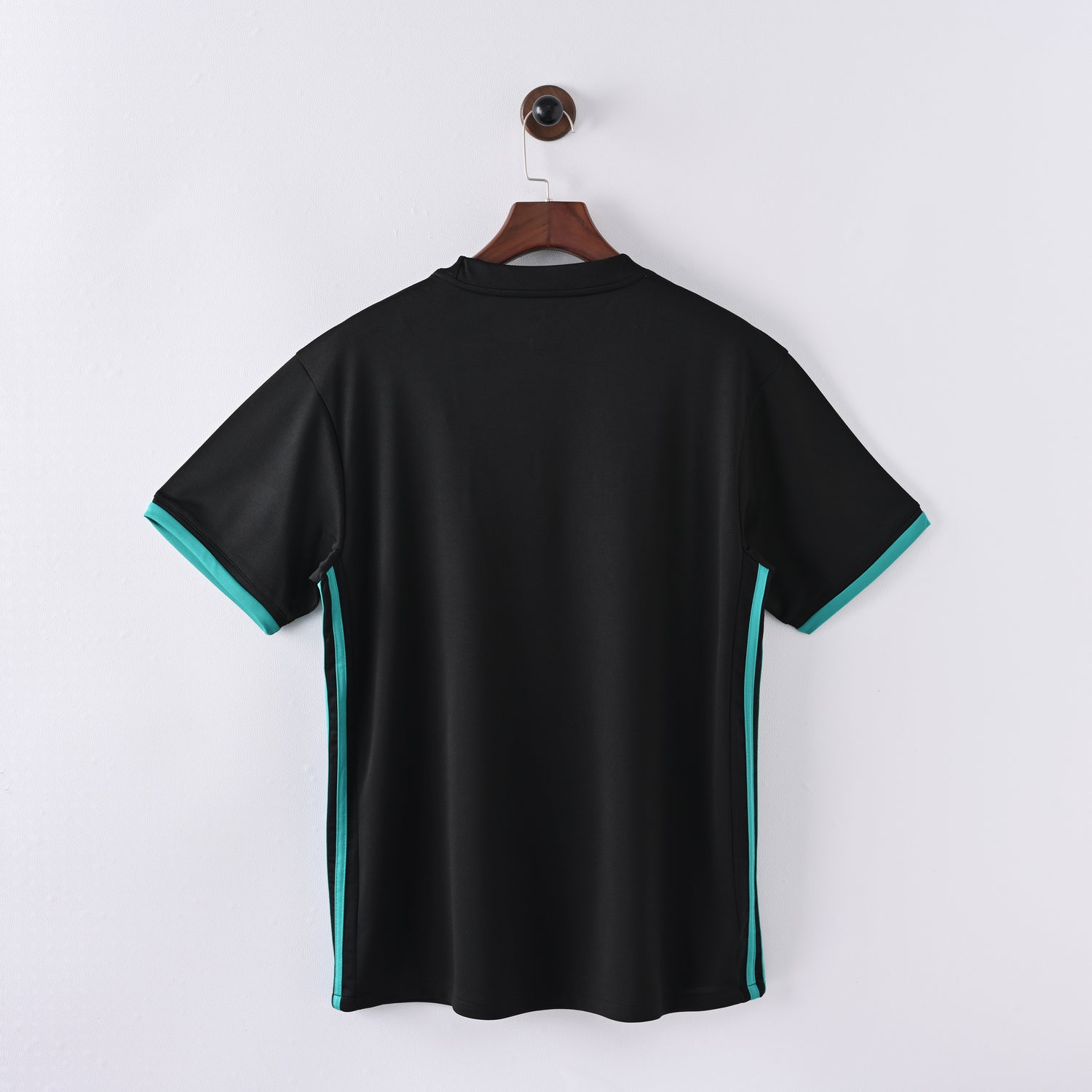 maillot-real-madrid-2017-2018-exterieur-vintage-retro-2