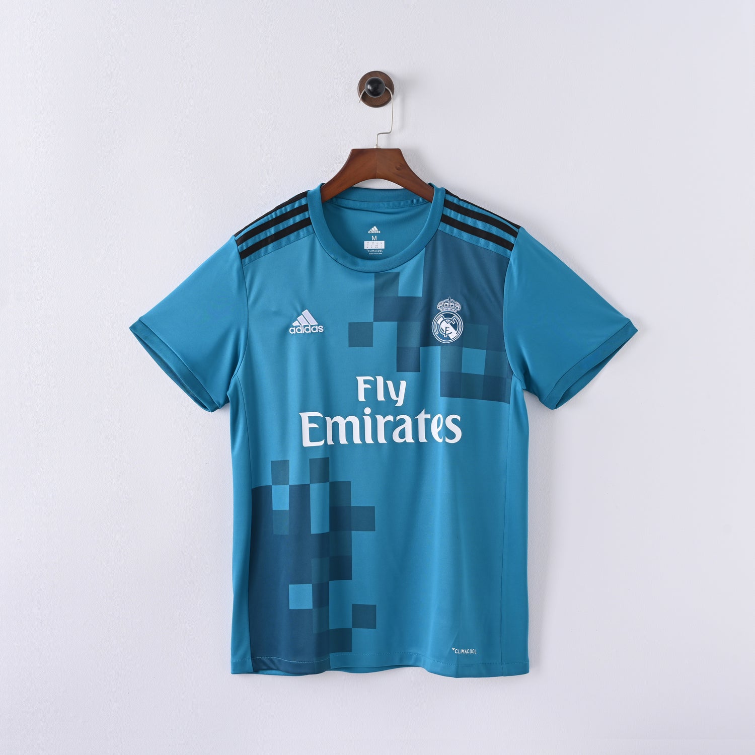 maillot-real-madrid-2017-2018-third-vintage-retro-1