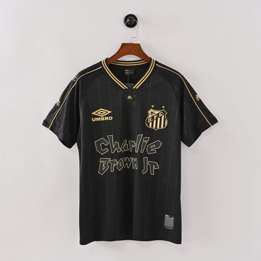 maillot-santos-2024-2025-edition-limitee-charlie-brown-vintage-retro-1