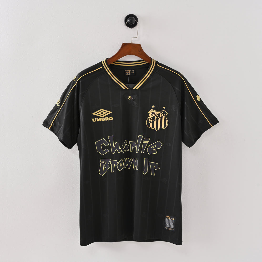 Maillot Santos FC 2024-2025 Edition Limitée Charlie Brown Vintage Homme | Foot Sport