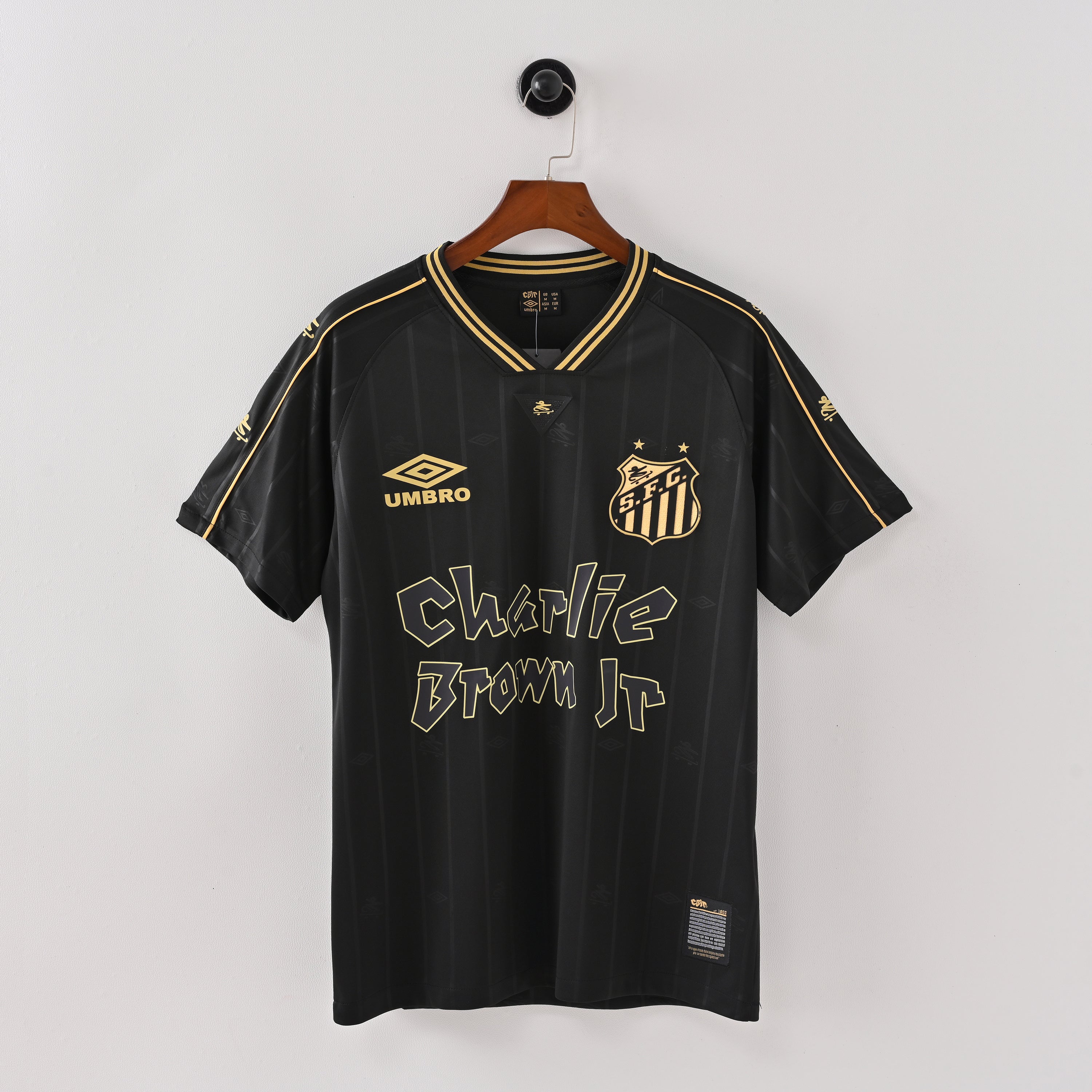 Maillot Santos FC 2024-2025 Edition Limitée Charlie Brown Vintage Homme | Foot Sport